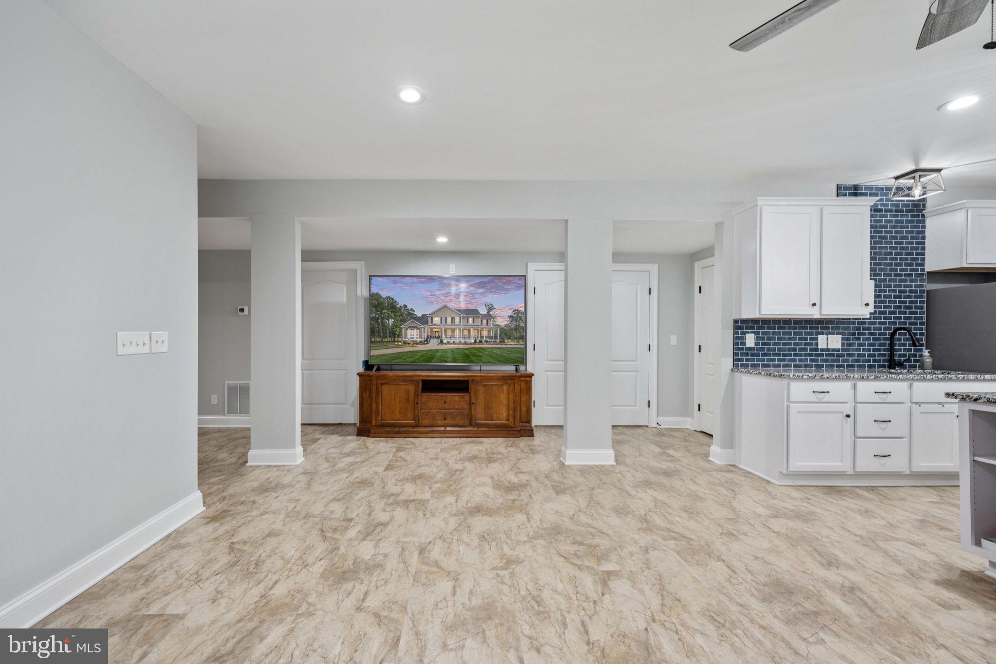 FAWN LAKE - Residential