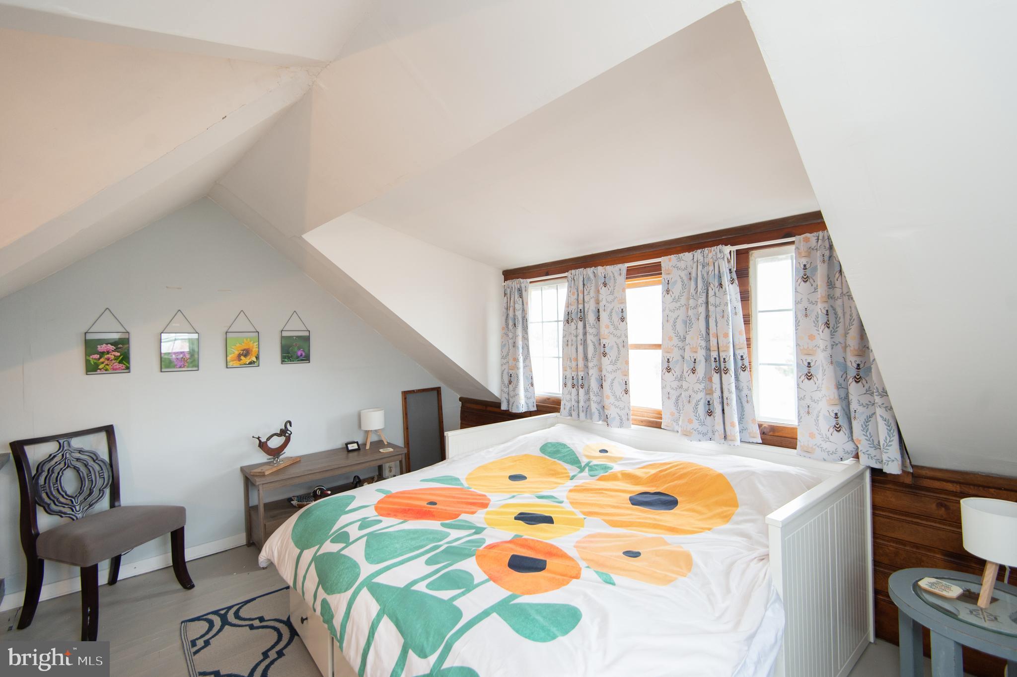 UPPER HOOPER ISLAND - Residential