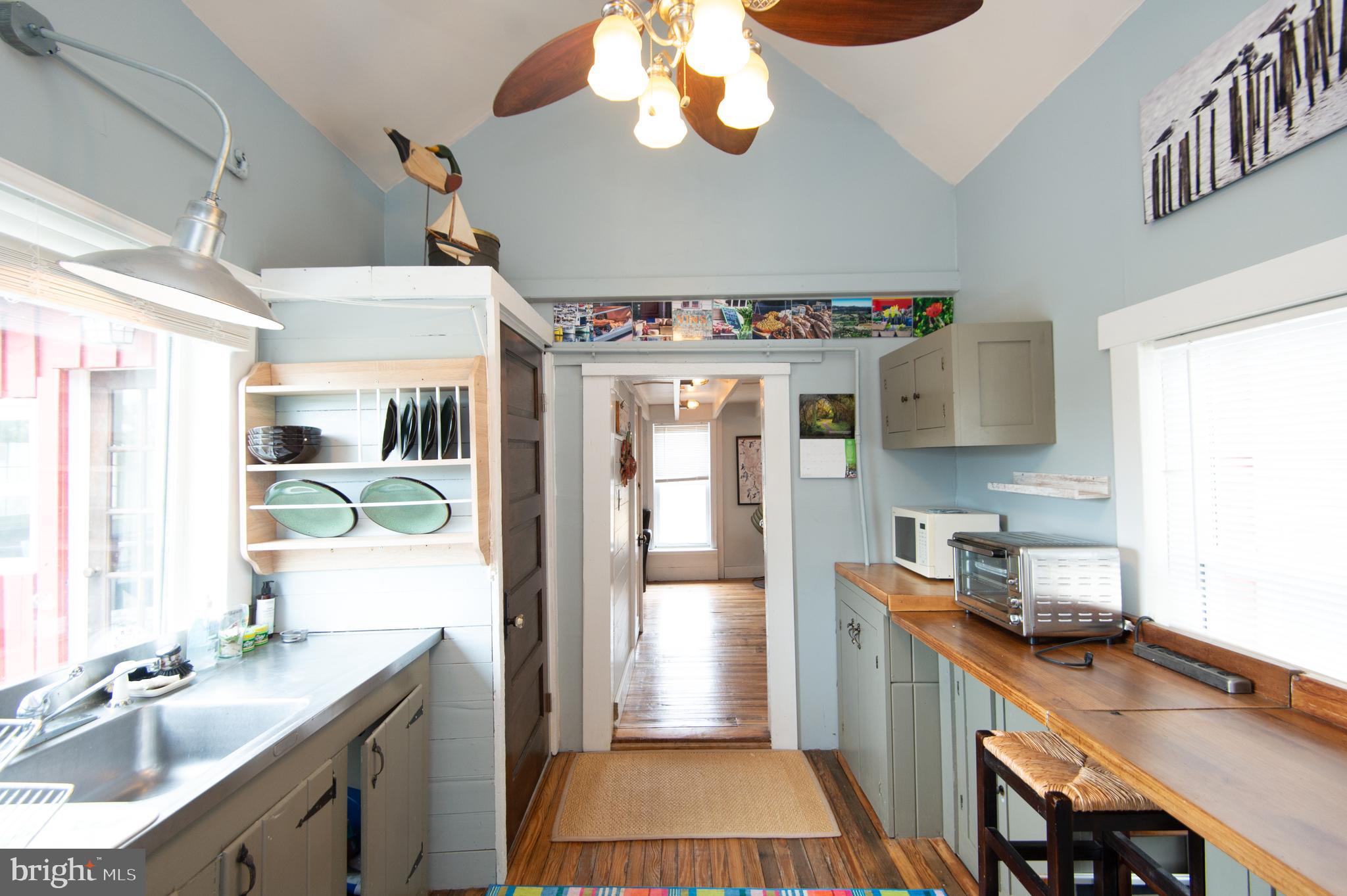 UPPER HOOPER ISLAND - Residential