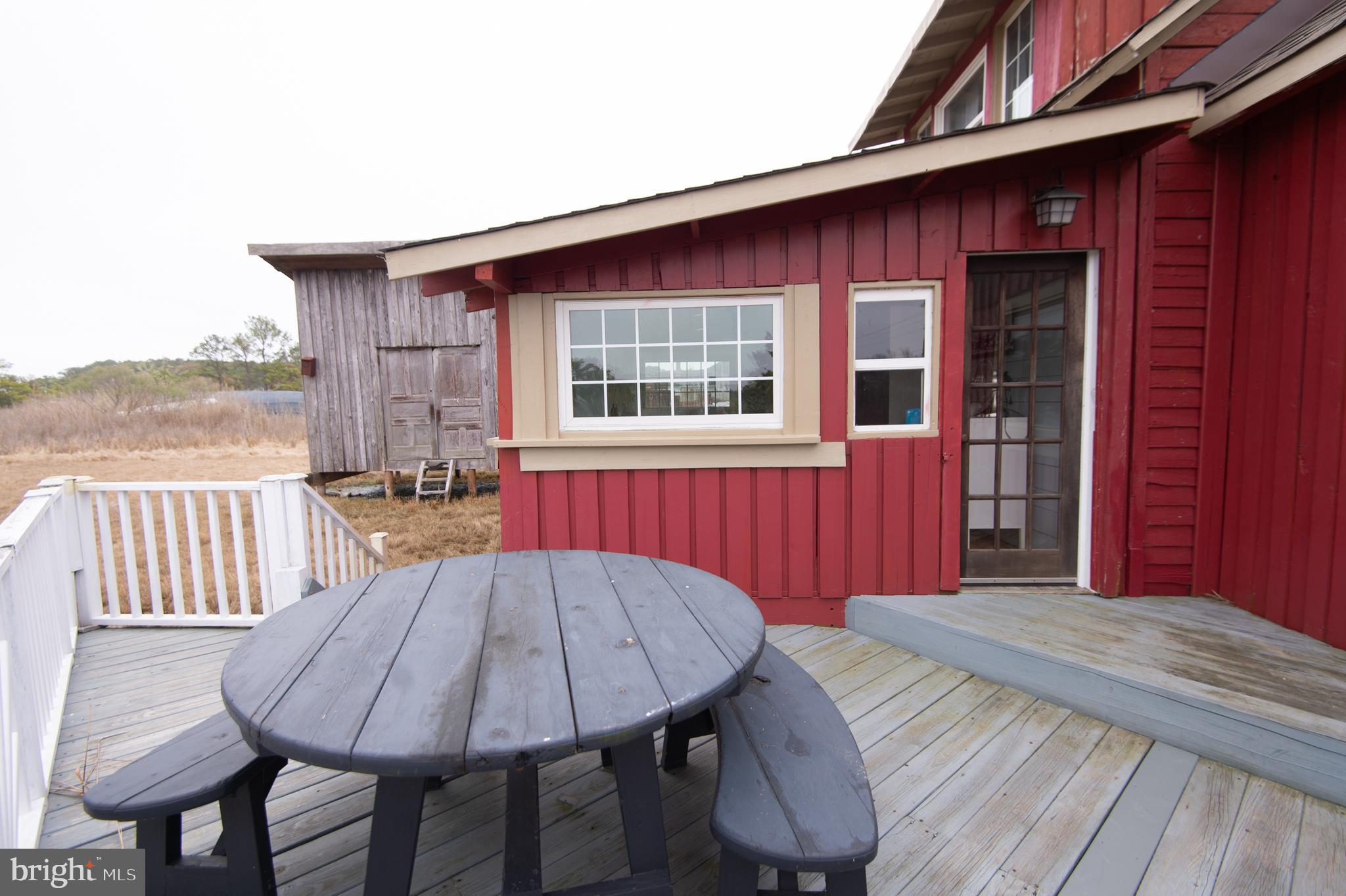 UPPER HOOPER ISLAND - Residential