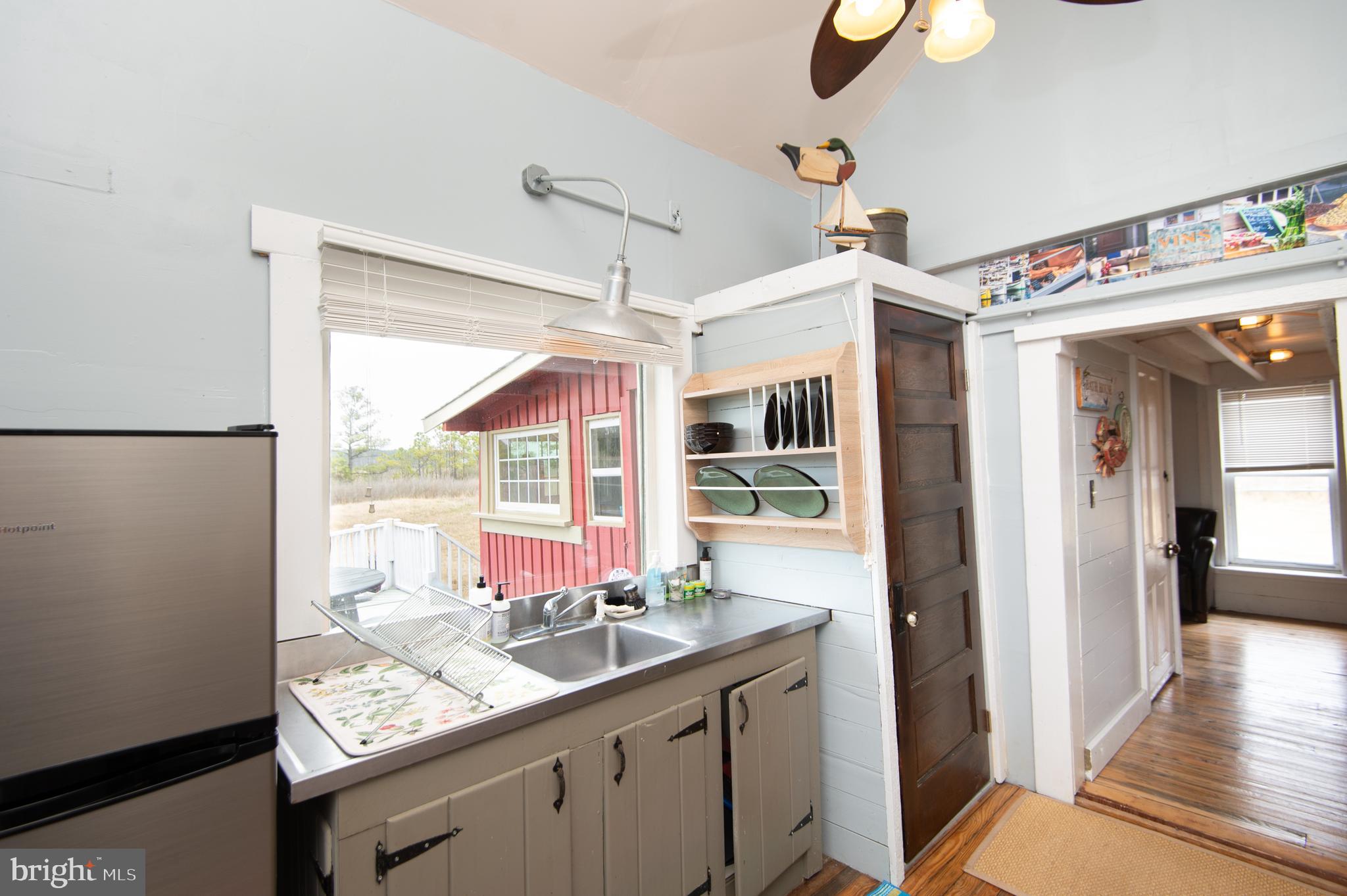 UPPER HOOPER ISLAND - Residential