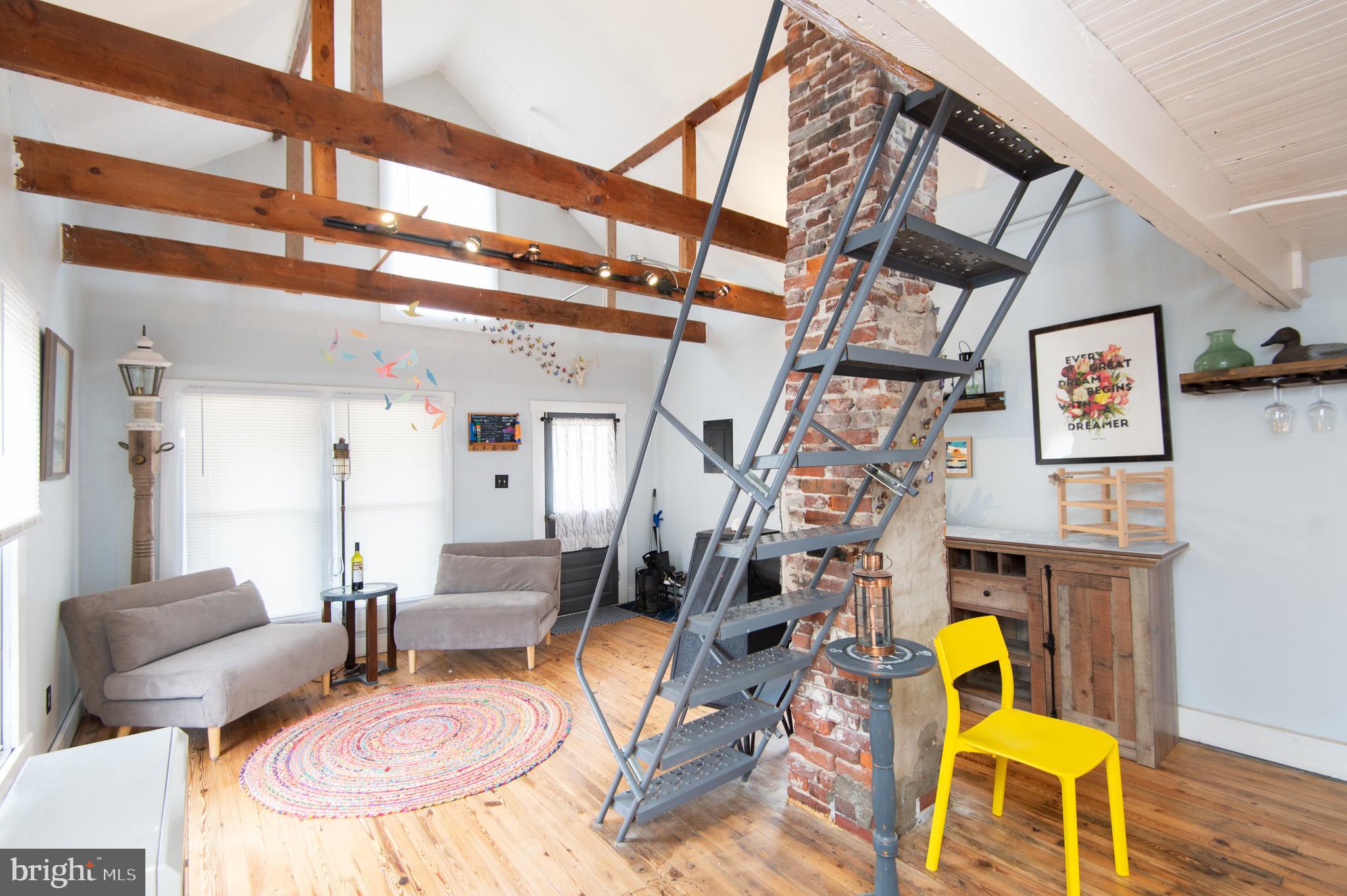 UPPER HOOPER ISLAND - Residential