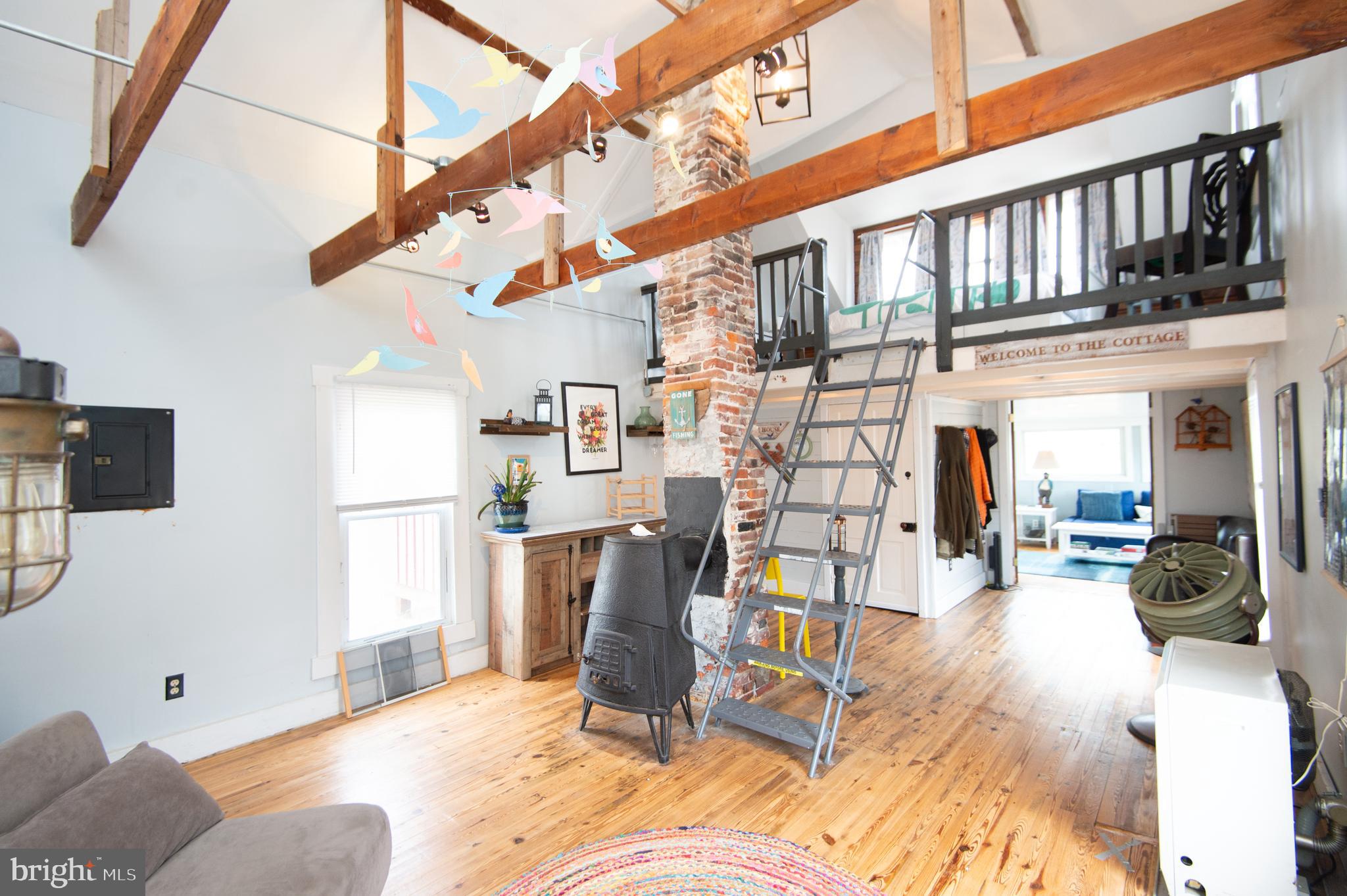 UPPER HOOPER ISLAND - Residential