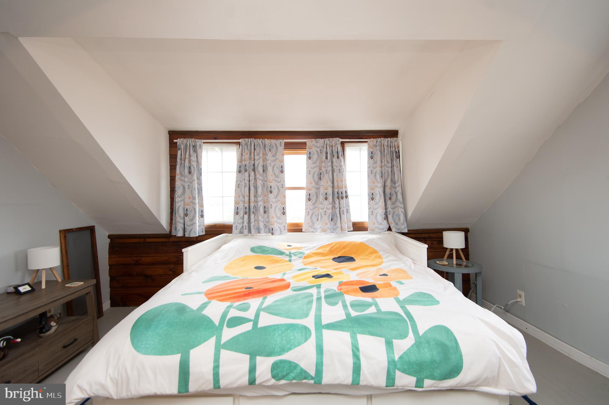 UPPER HOOPER ISLAND - Residential