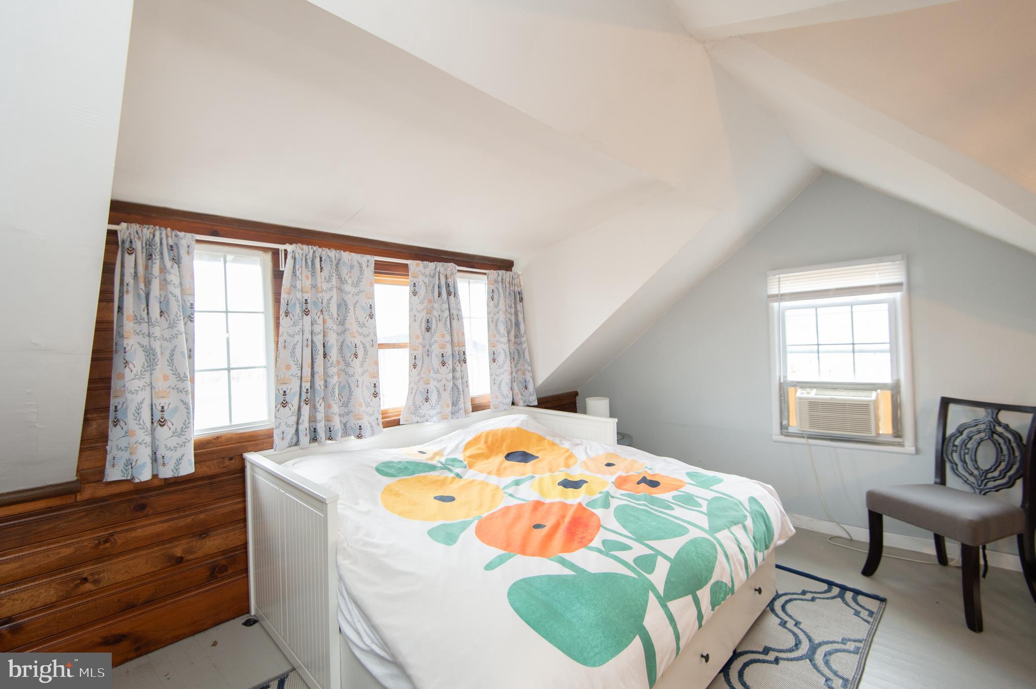 UPPER HOOPER ISLAND - Residential