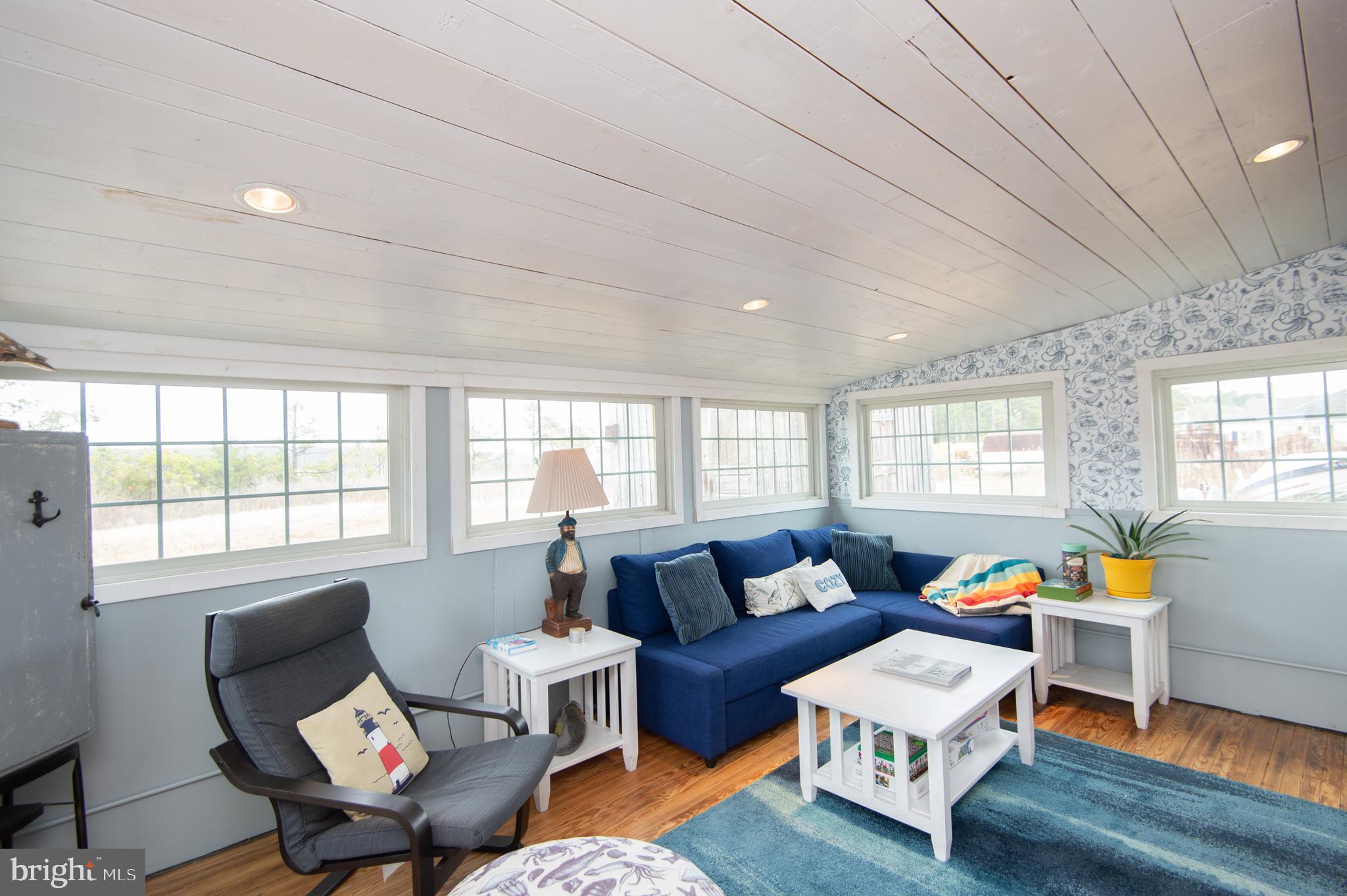 UPPER HOOPER ISLAND - Residential