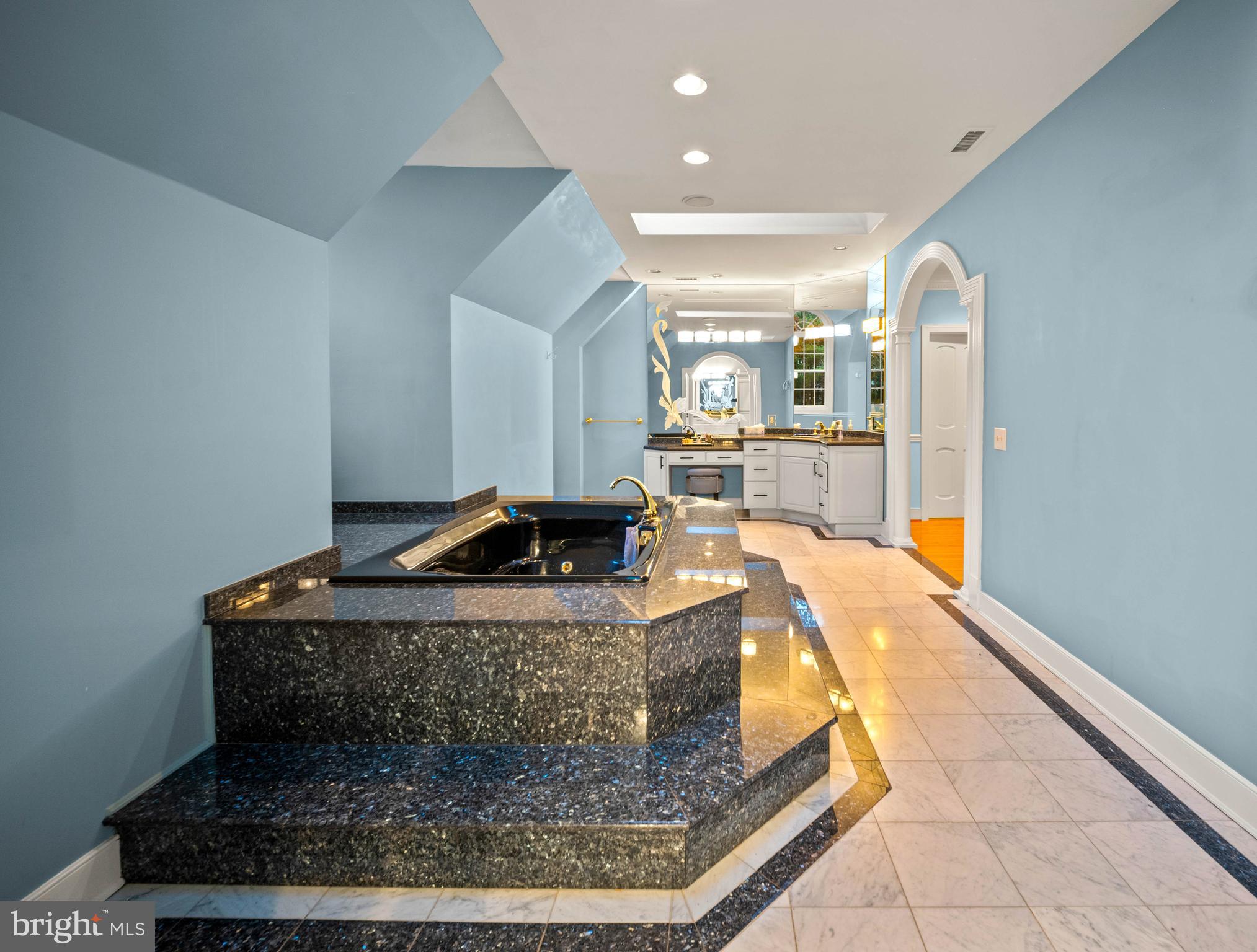 BROOKFIELD - Residential