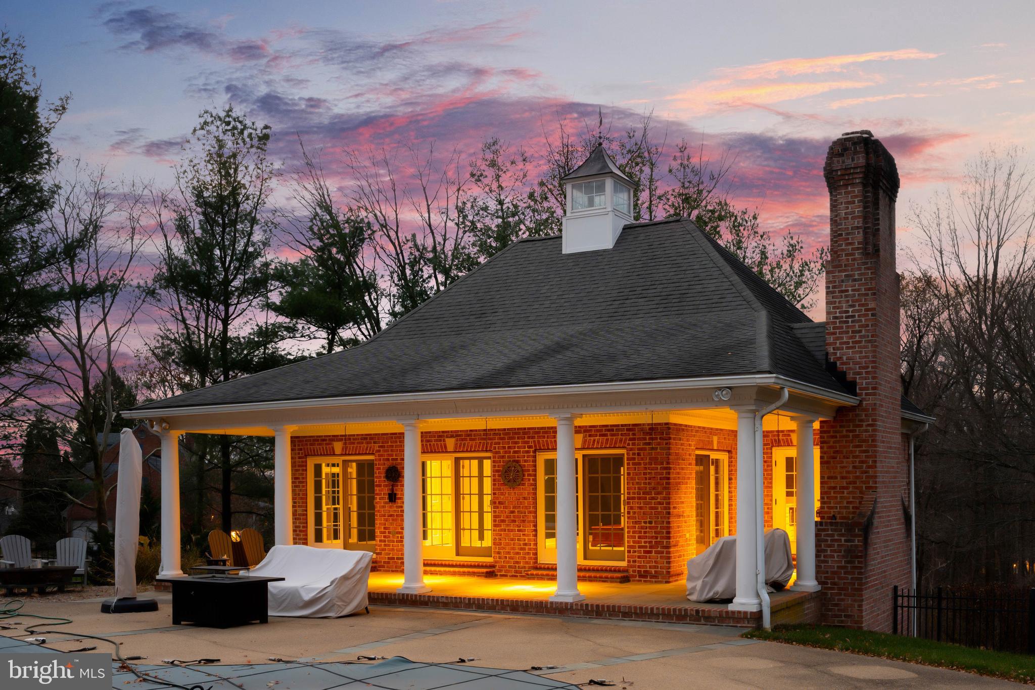 BROOKFIELD - Residential