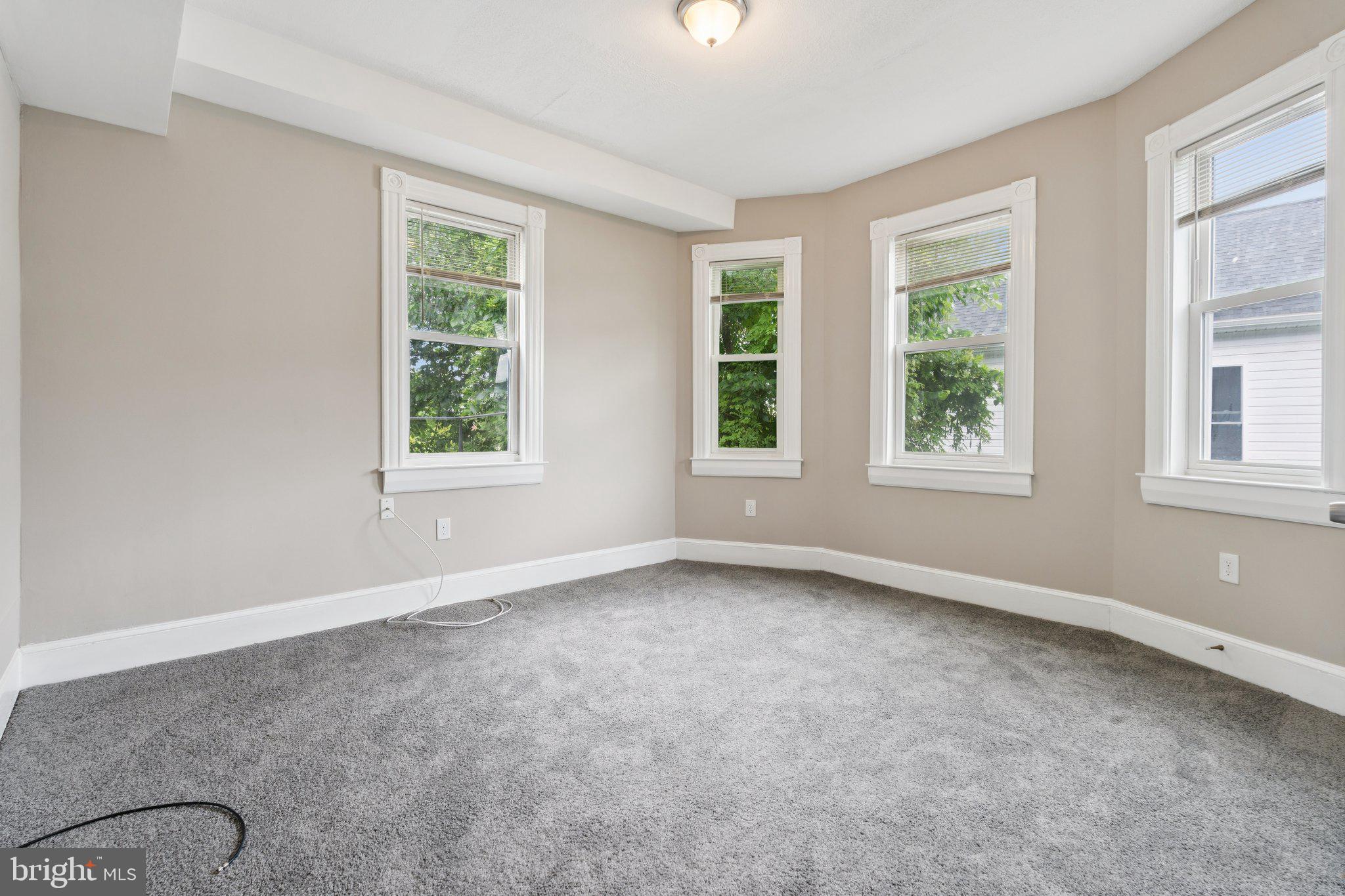 LAURAVILLE HISTORIC DISTRICT - Residential Lease