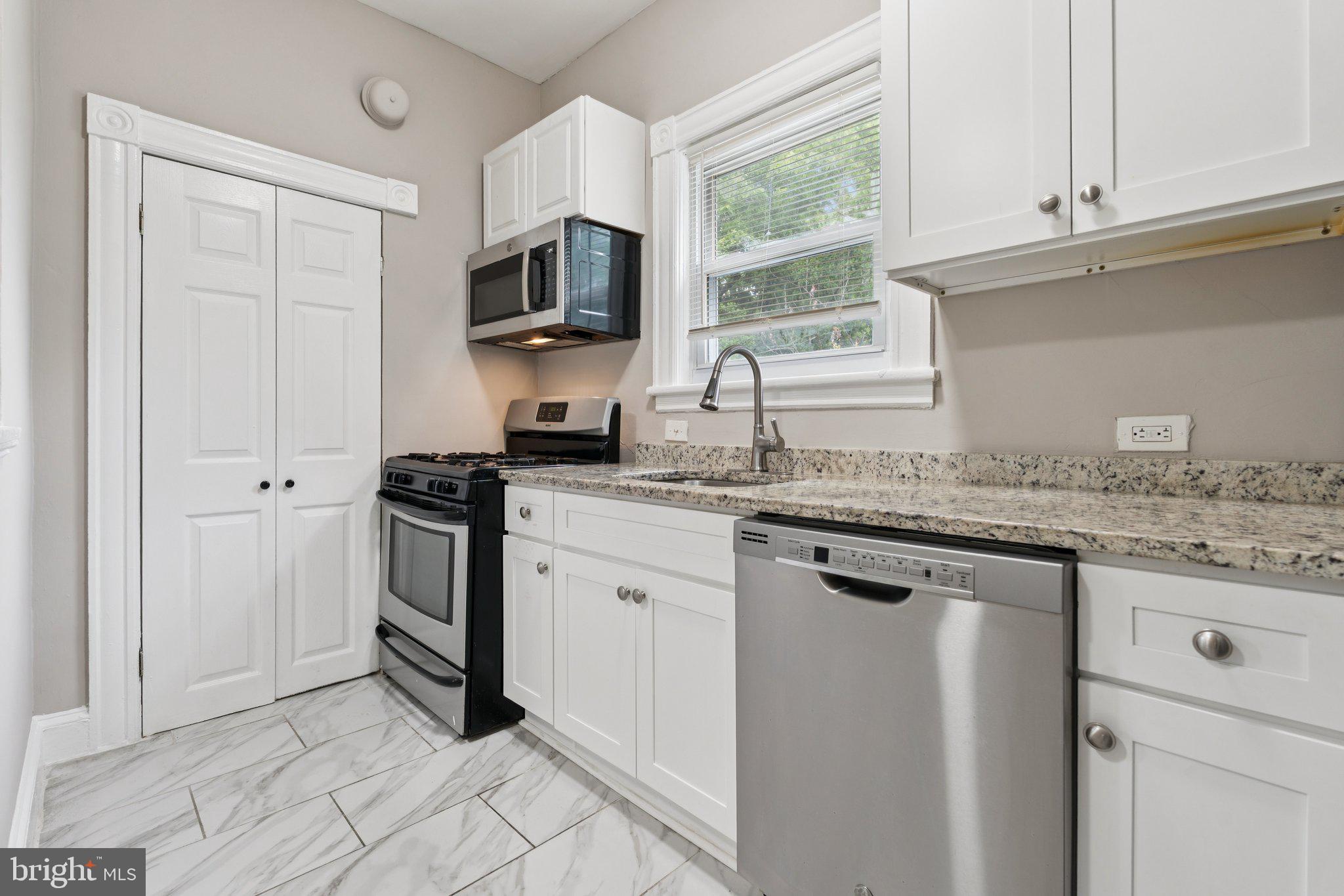 LAURAVILLE HISTORIC DISTRICT - Residential Lease