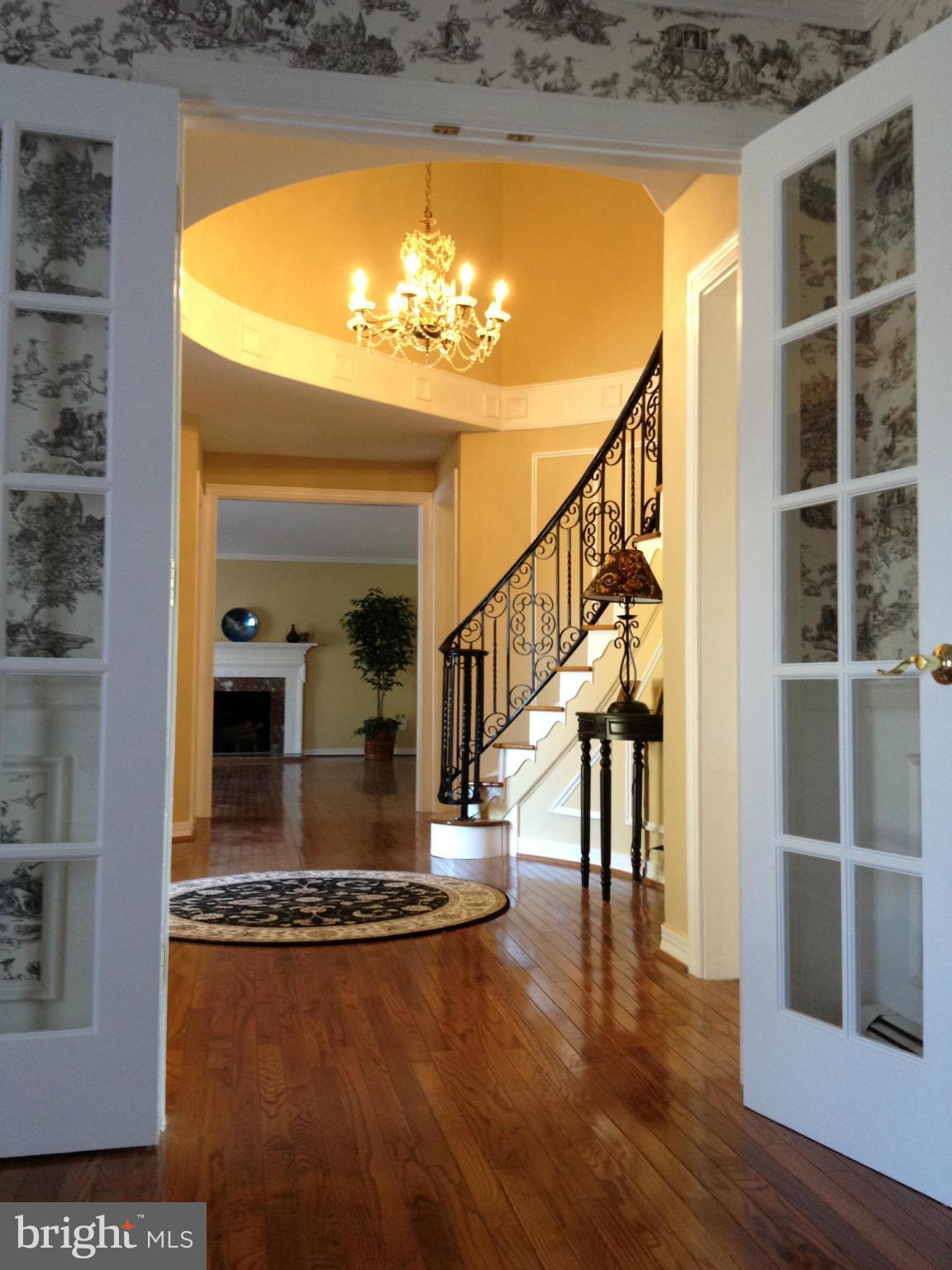 LOCUST GROVE ESTATES SUB - Residential