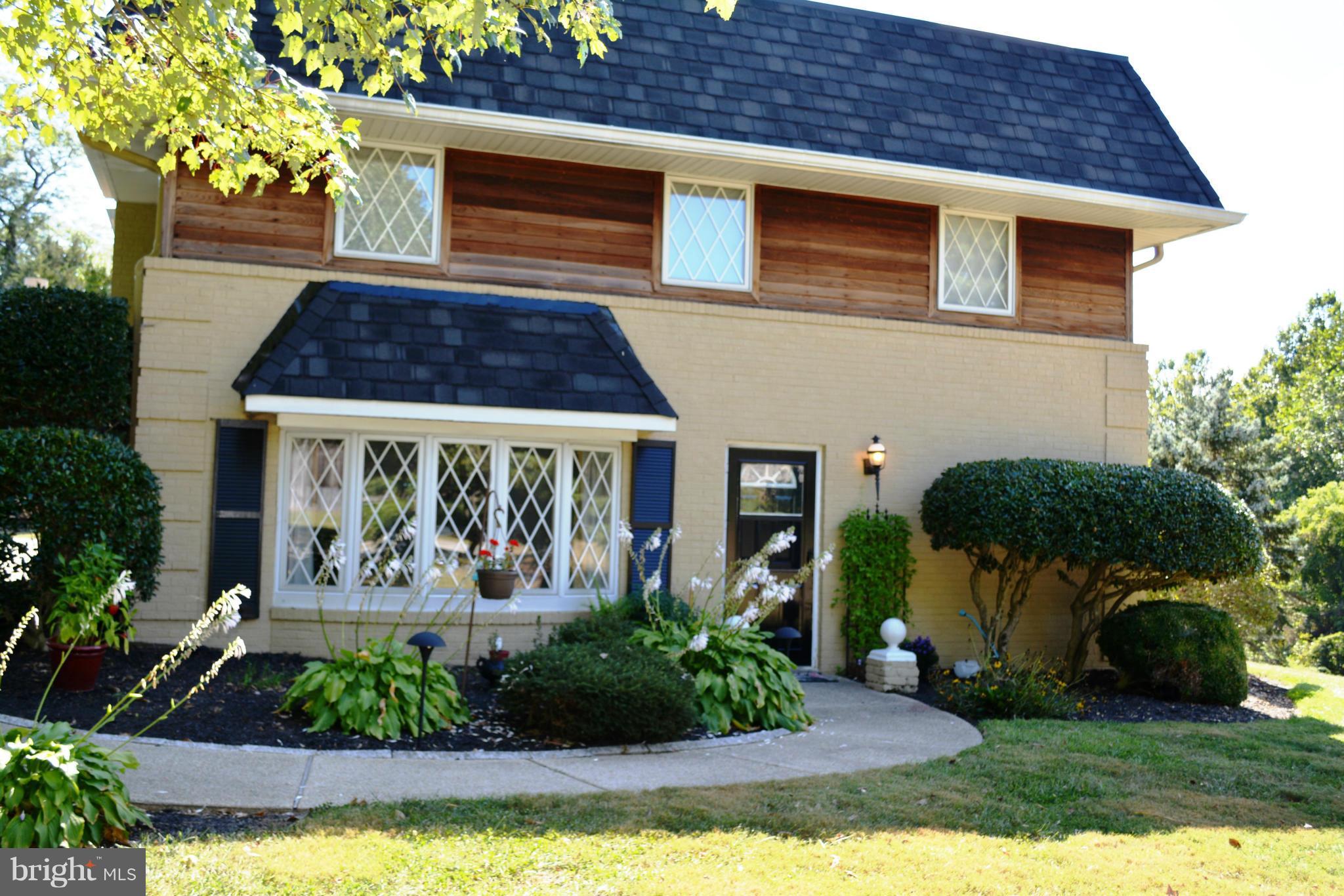 LOCUST GROVE ESTATES SUB - Residential