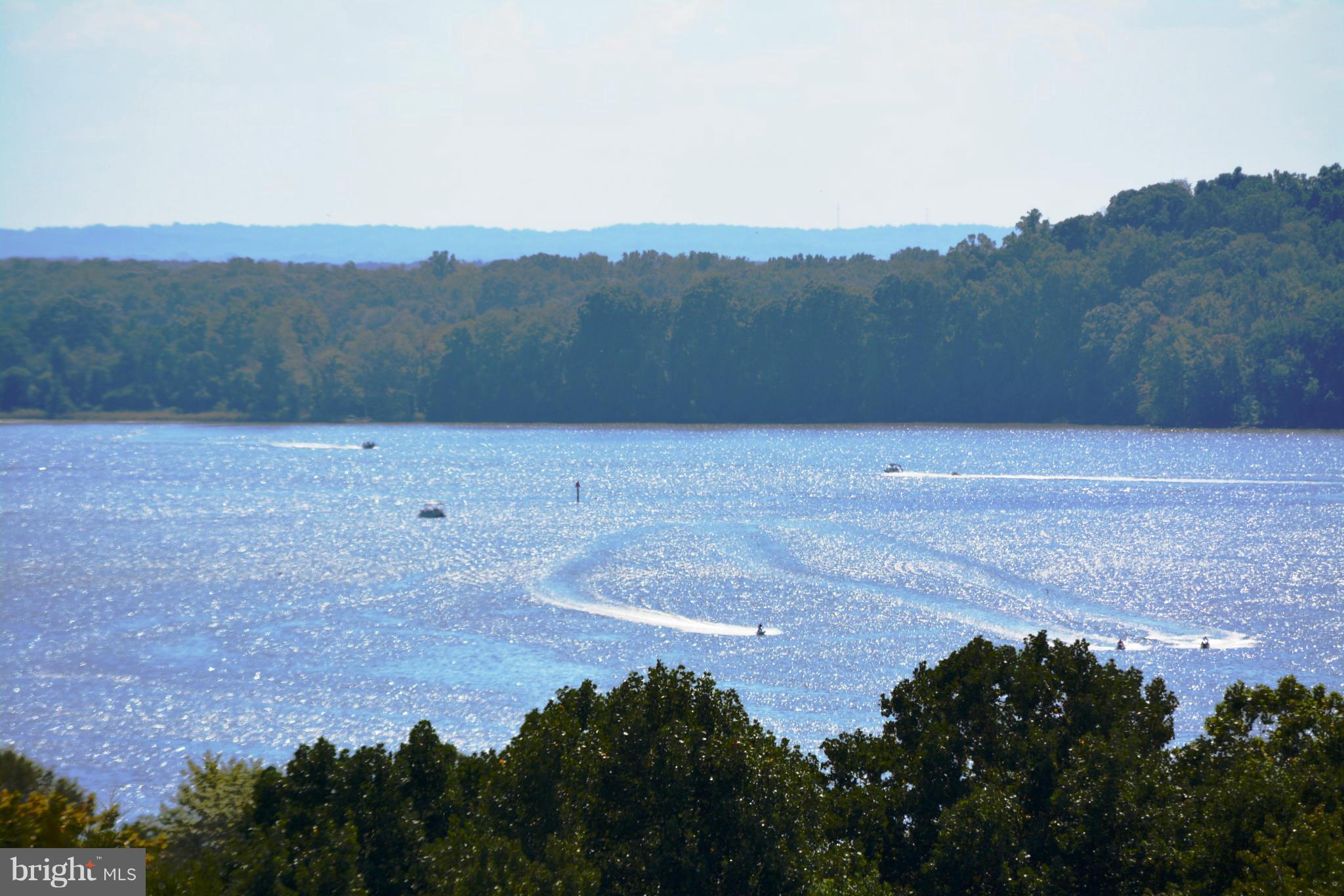 LOCUST GROVE ESTATES SUB - Residential