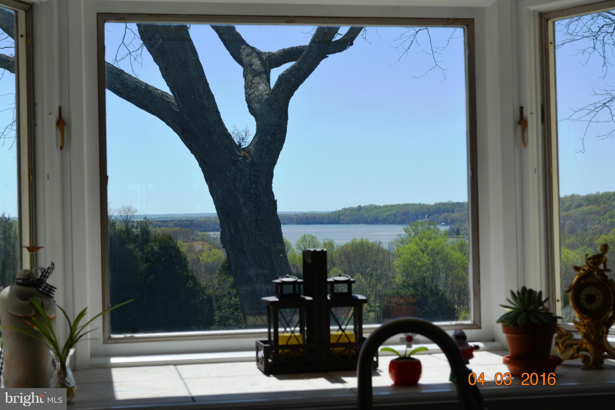 LOCUST GROVE ESTATES SUB - Residential