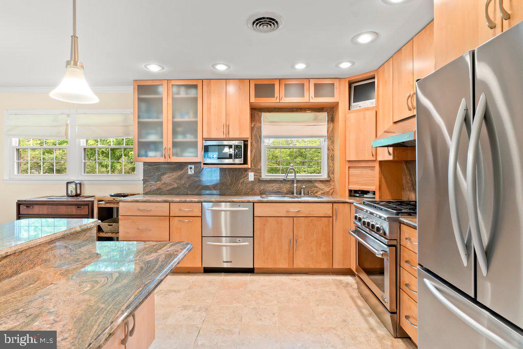 VALLEY MEDE - Residential