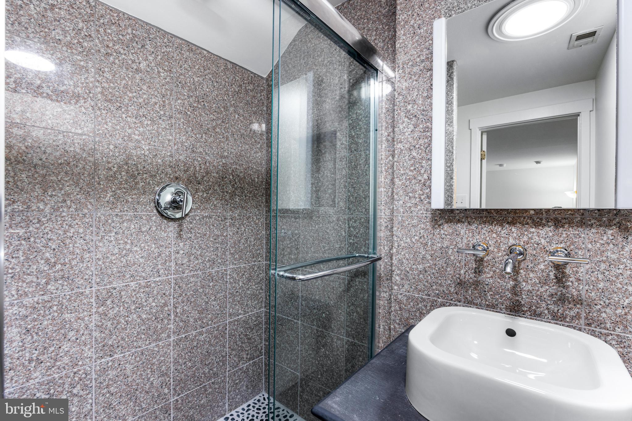 ROCKLAND - Residential