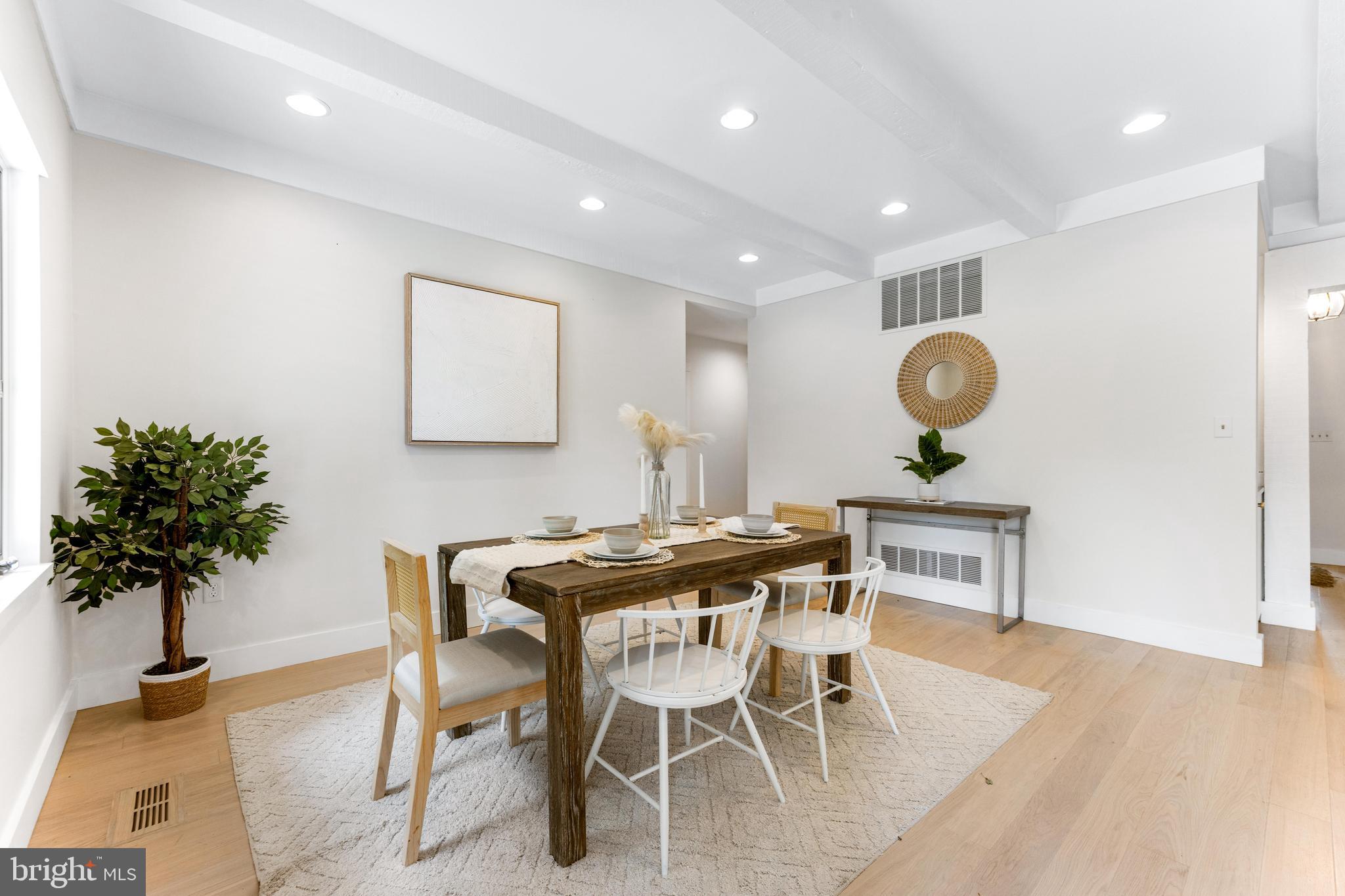 ROCKLAND - Residential