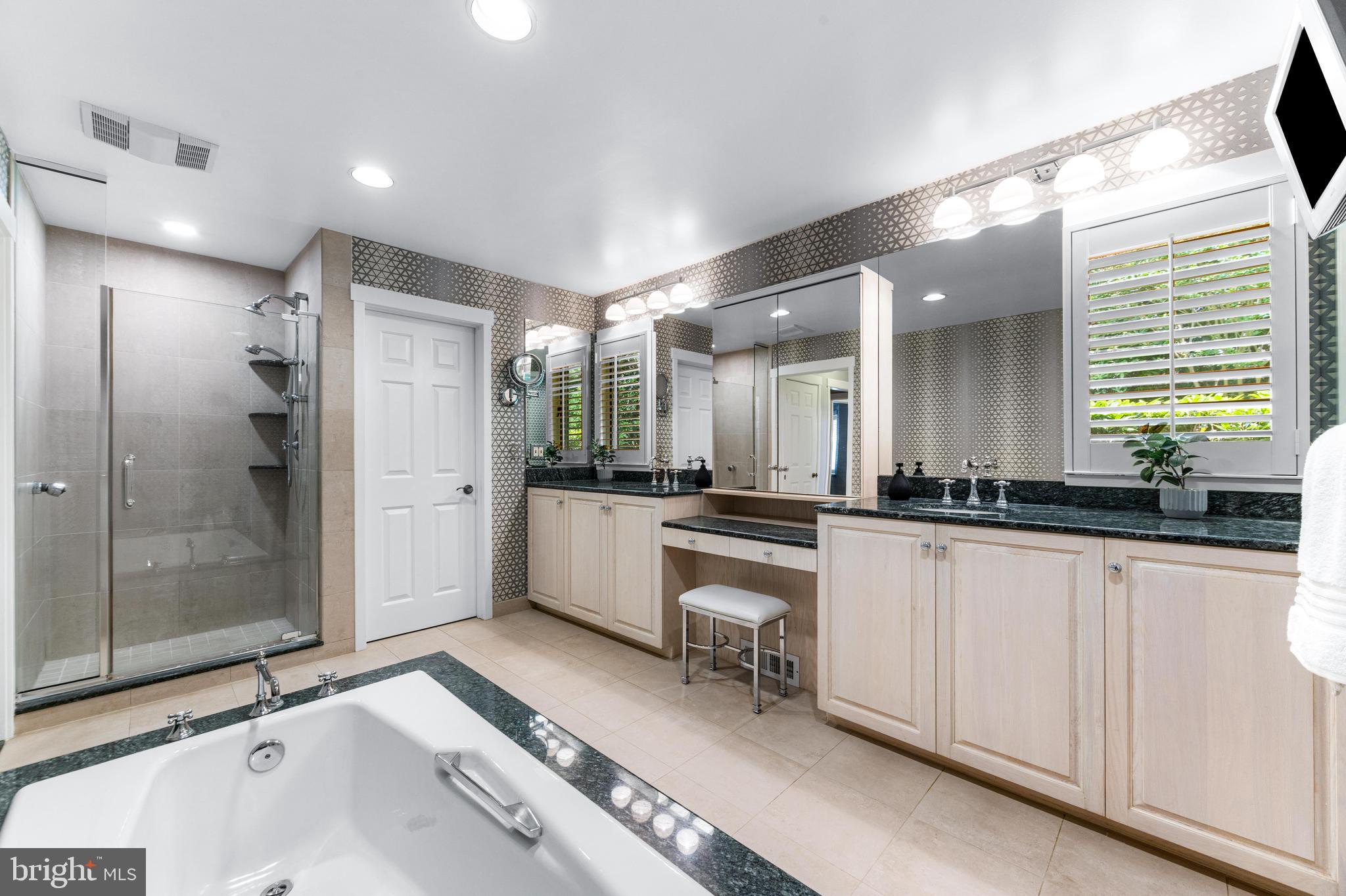 ROCKLAND - Residential