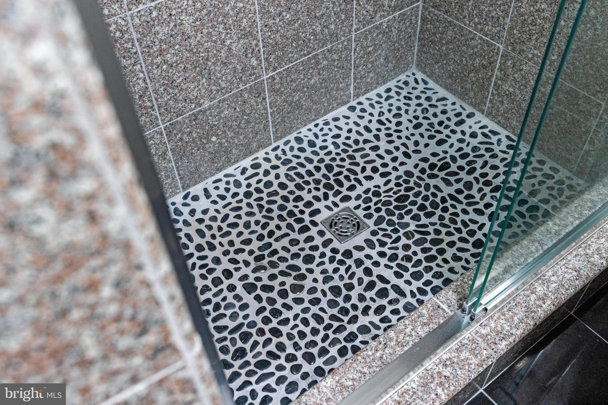 ROCKLAND - Residential