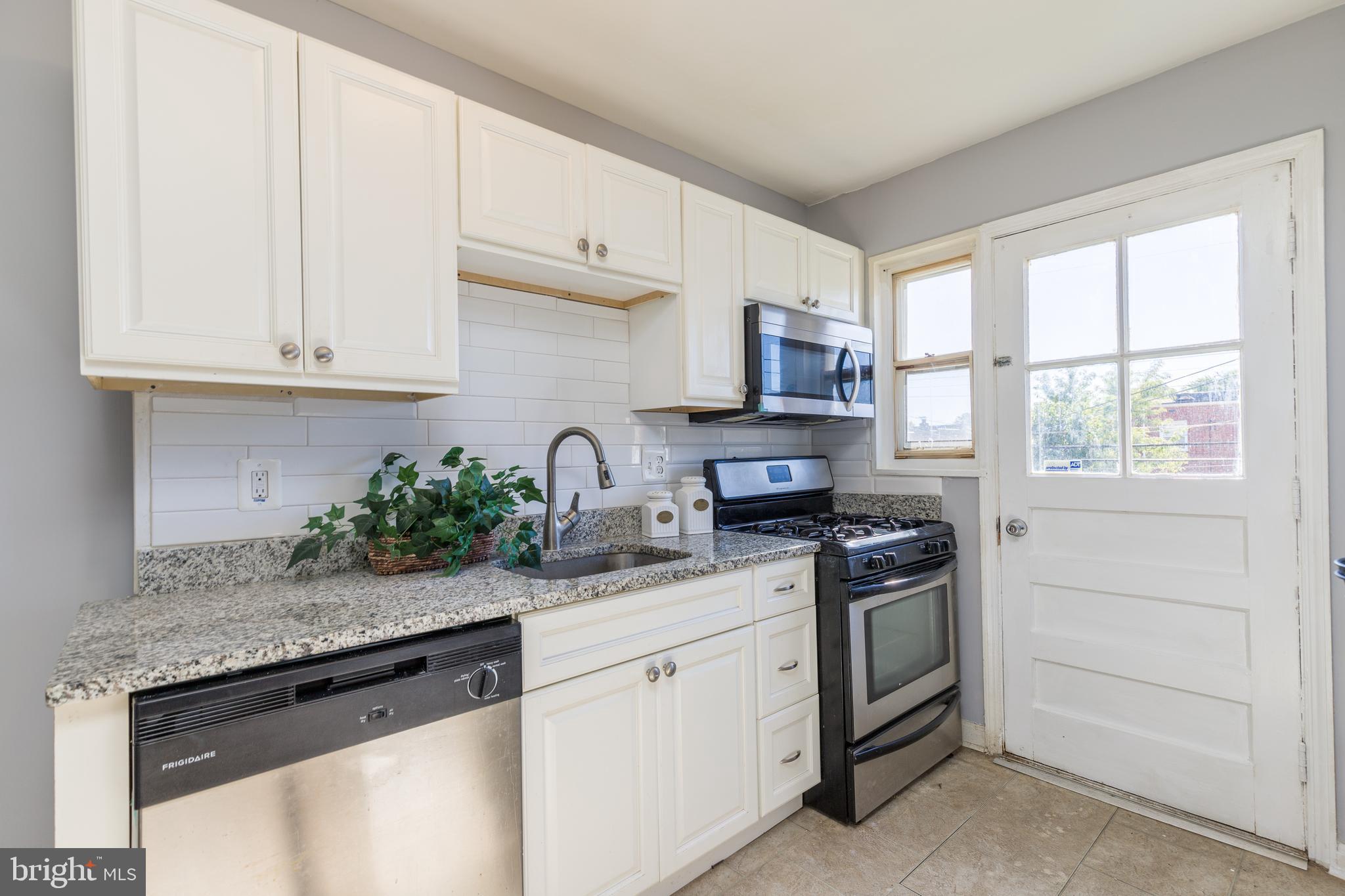 COLGATE PARK - Residential