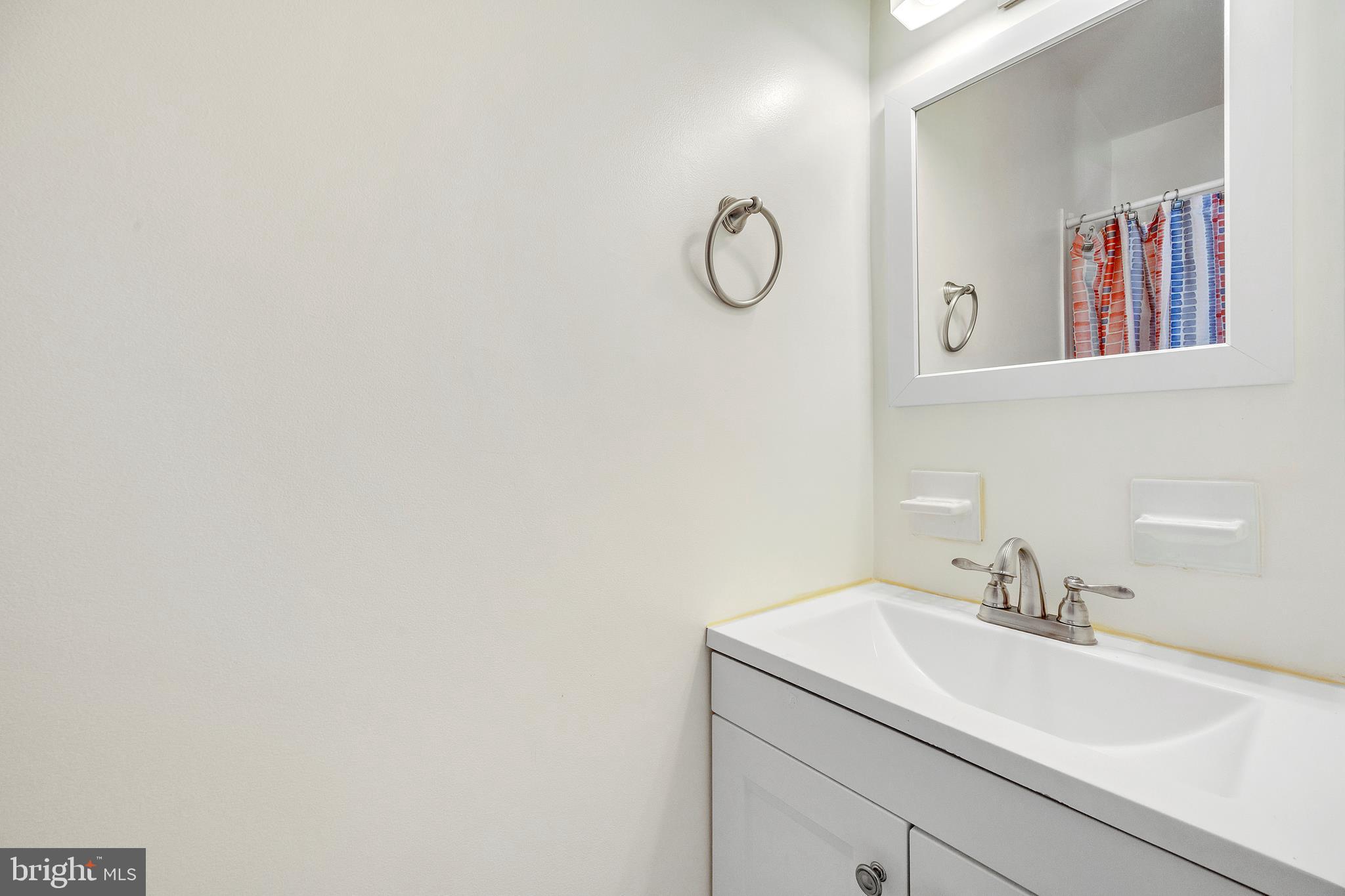 STONEYBROOKE VILLAGE - Residential Lease