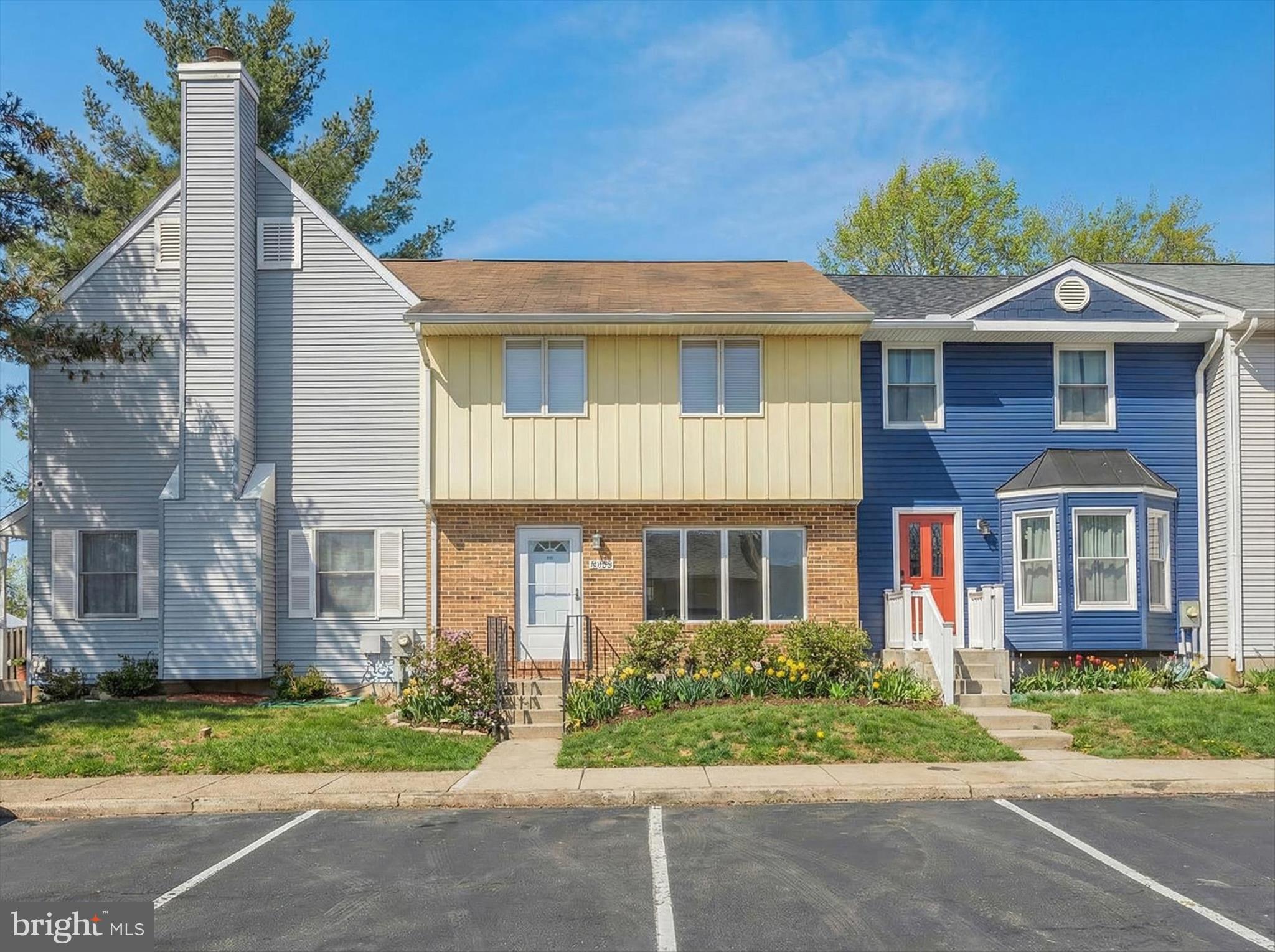 STONEYBROOKE VILLAGE - Residential Lease