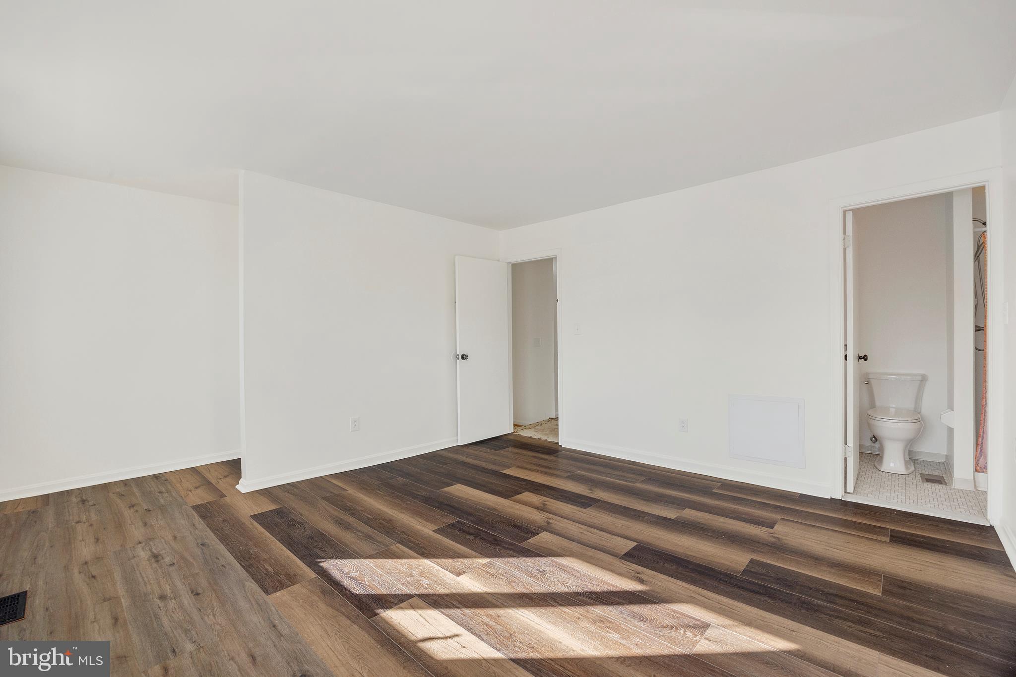 STONEYBROOKE VILLAGE - Residential Lease