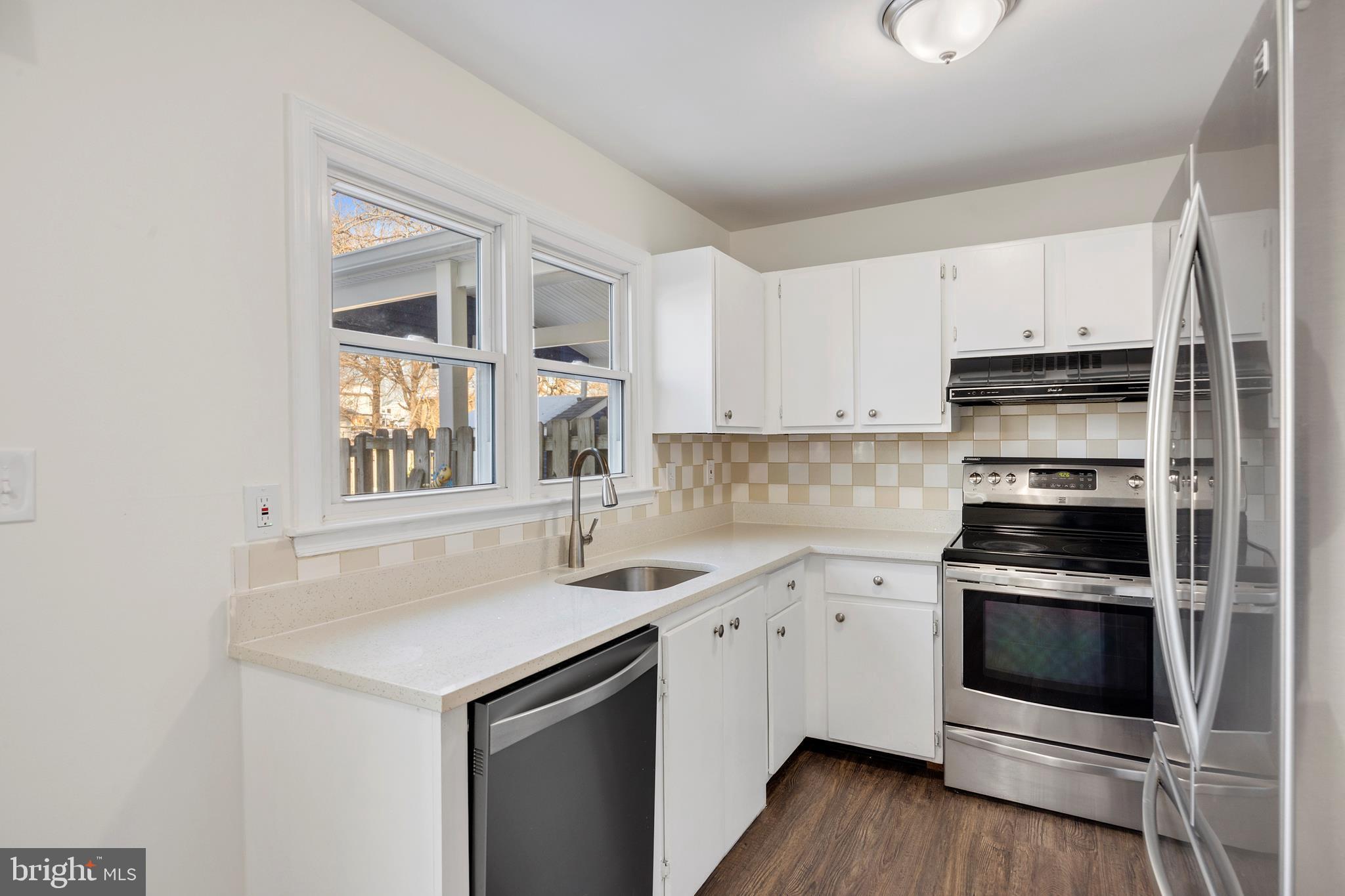 STONEYBROOKE VILLAGE - Residential Lease