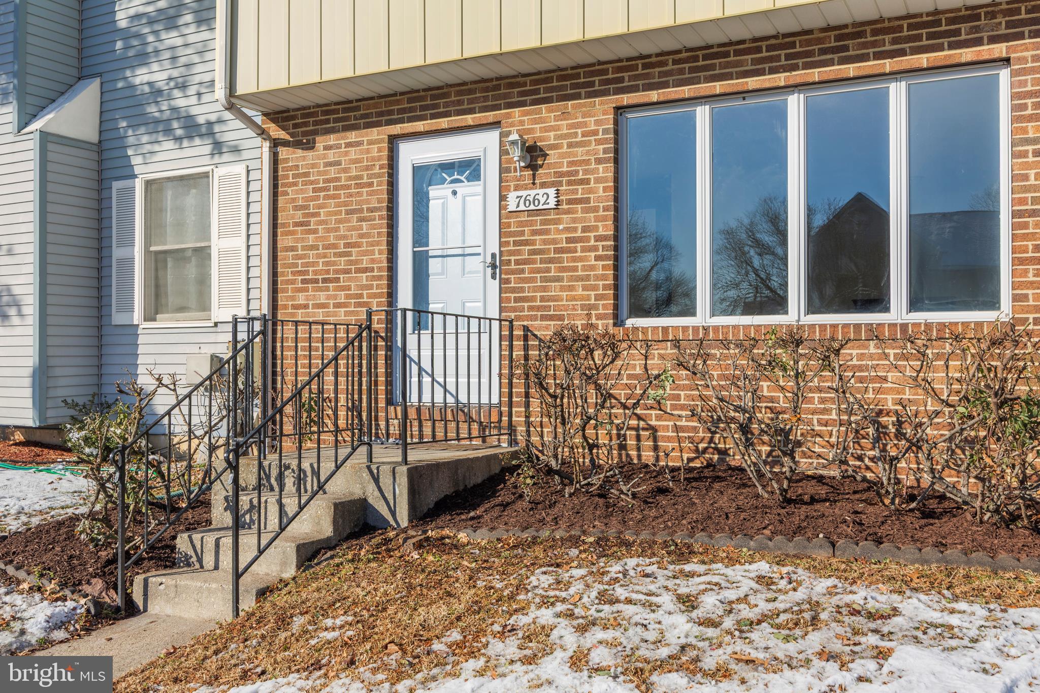 STONEYBROOKE VILLAGE - Residential Lease