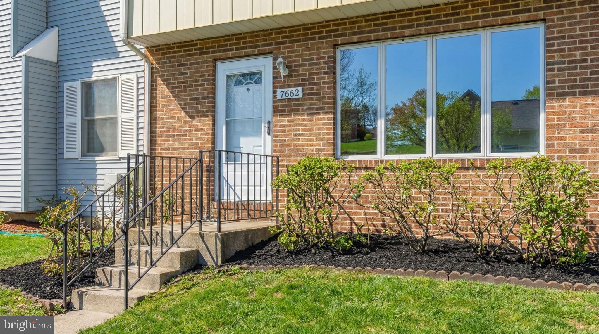 STONEYBROOKE VILLAGE - Residential Lease