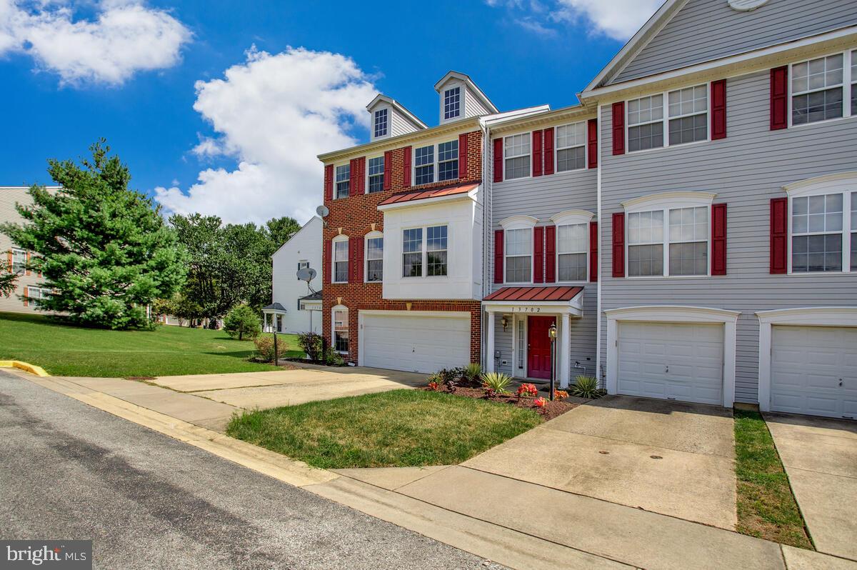 PERRYWOOD - Residential Lease