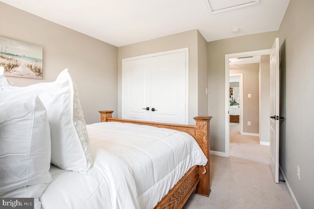 PERRYWOOD - Residential Lease