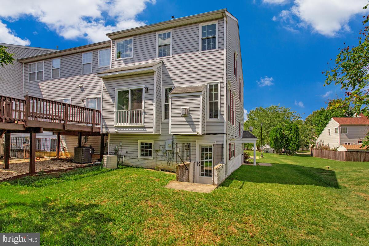 PERRYWOOD - Residential Lease