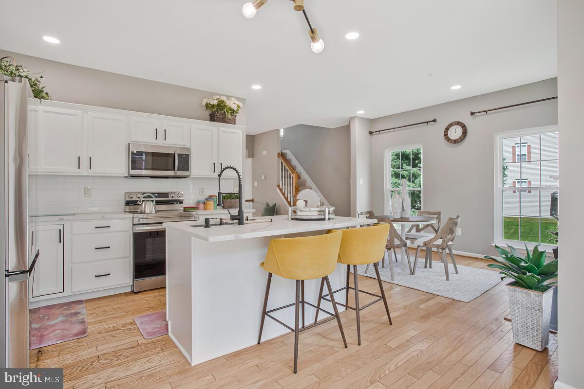 PERRYWOOD - Residential Lease