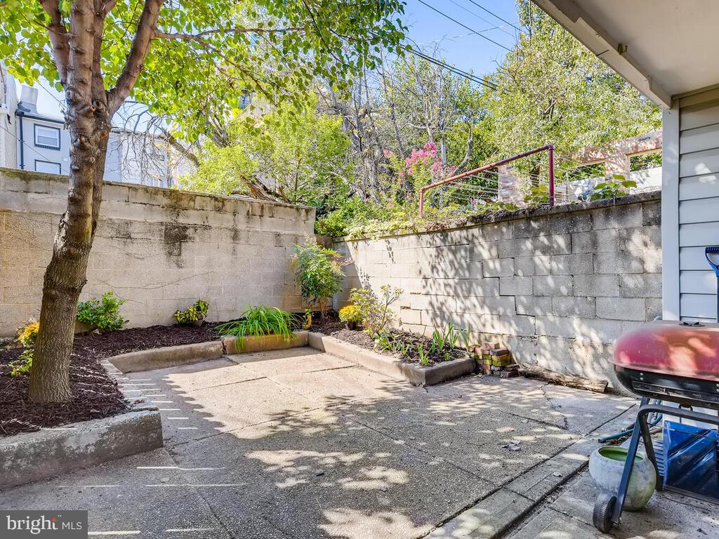 BUTCHER'S HILL - Residential