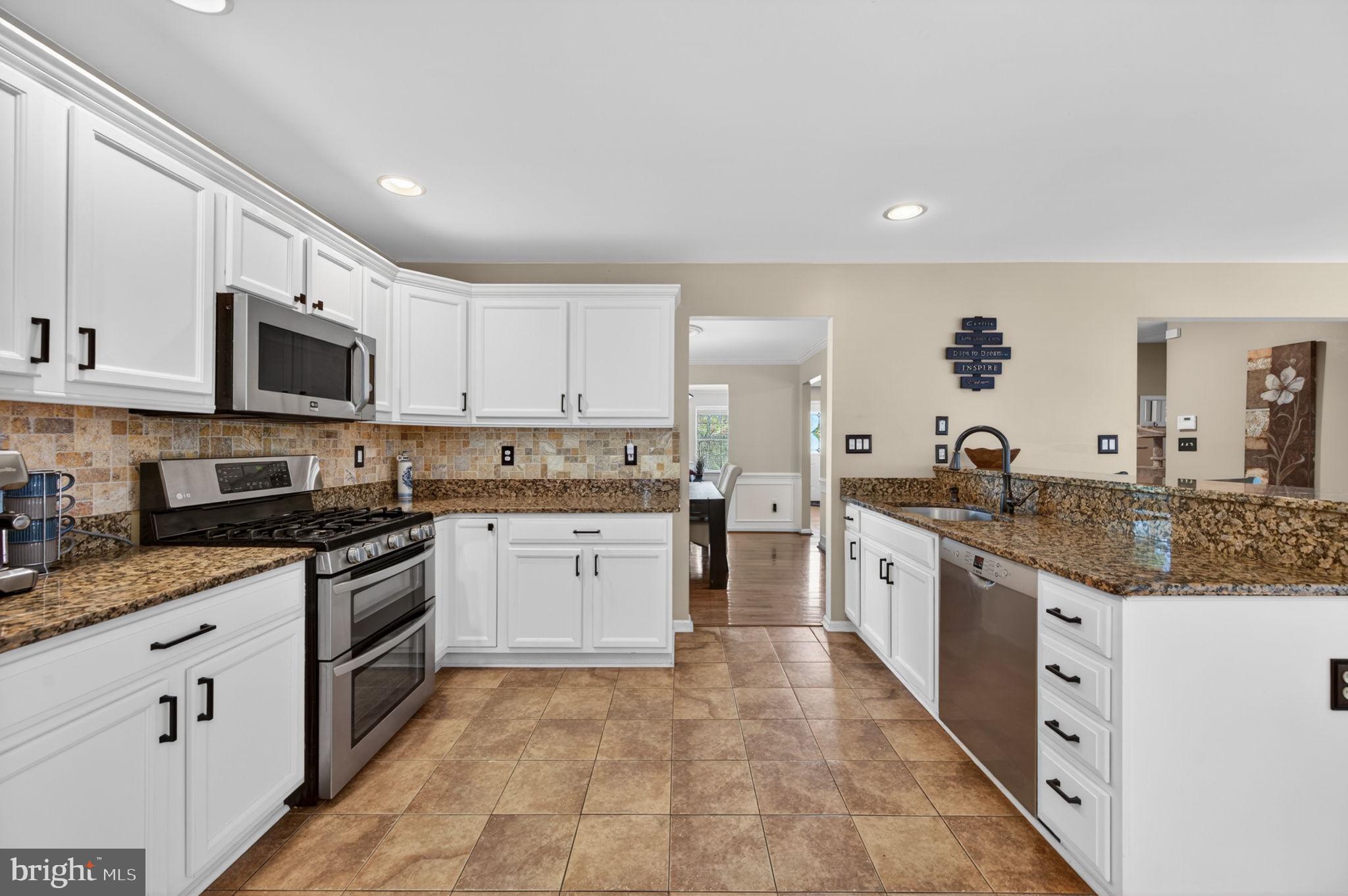 BERRYWOOD RIDGE - Residential