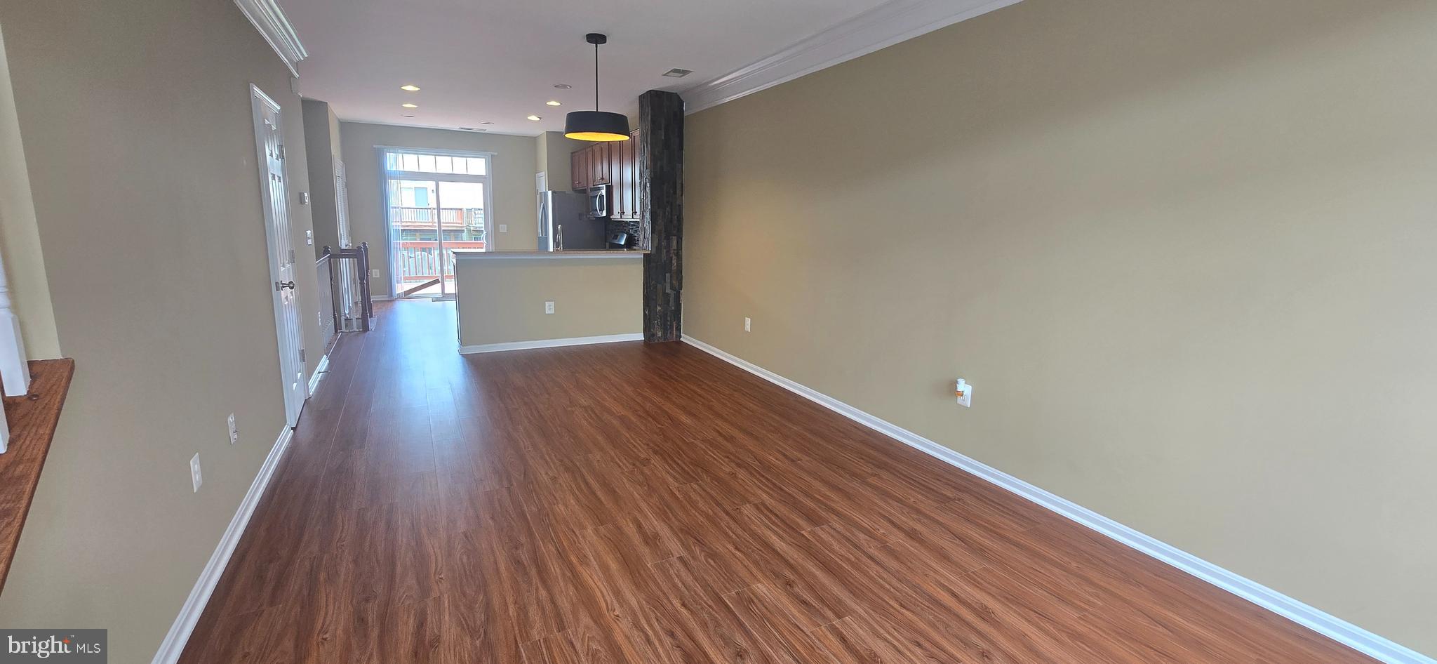 POWELLS RUN VILLAGE COND - Residential Lease