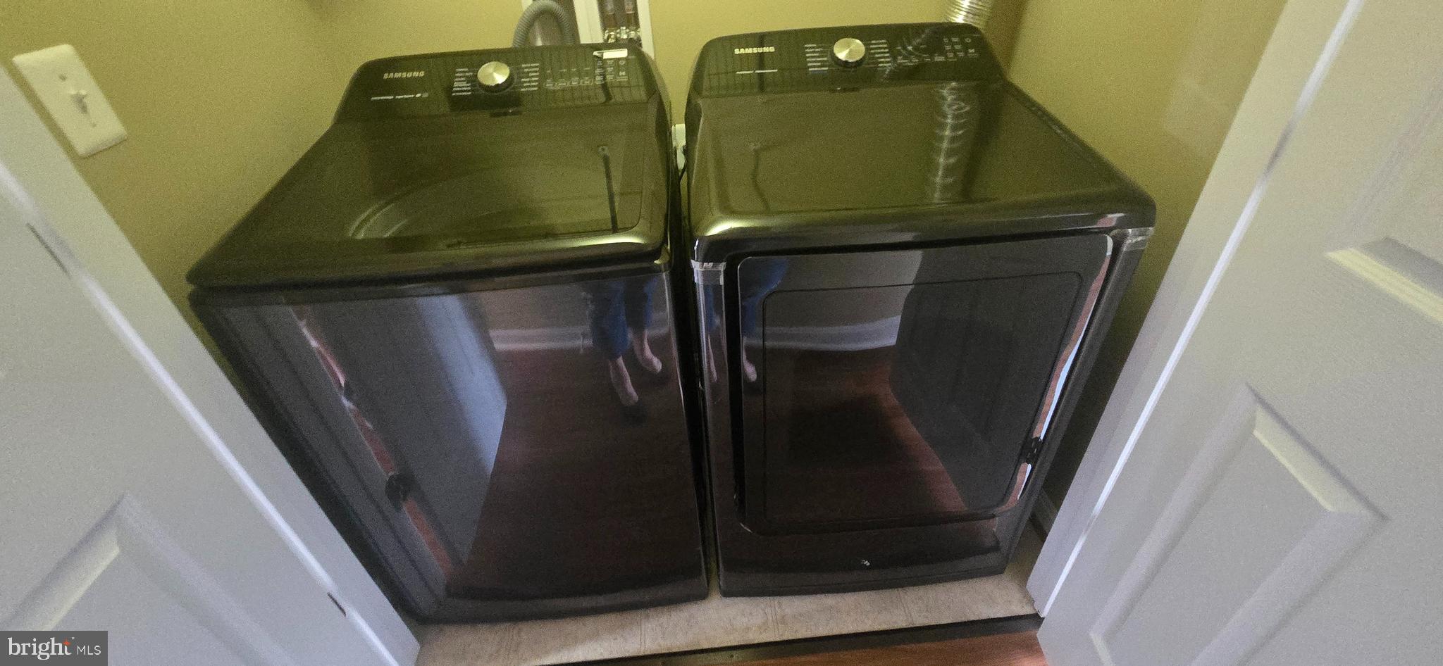 POWELLS RUN VILLAGE COND - Residential Lease