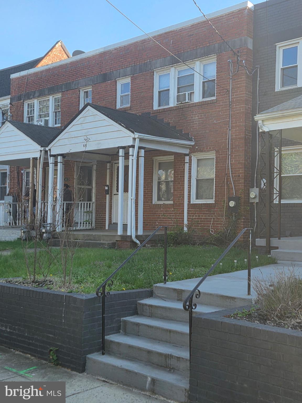 66 FARRAGUT PLACE NW