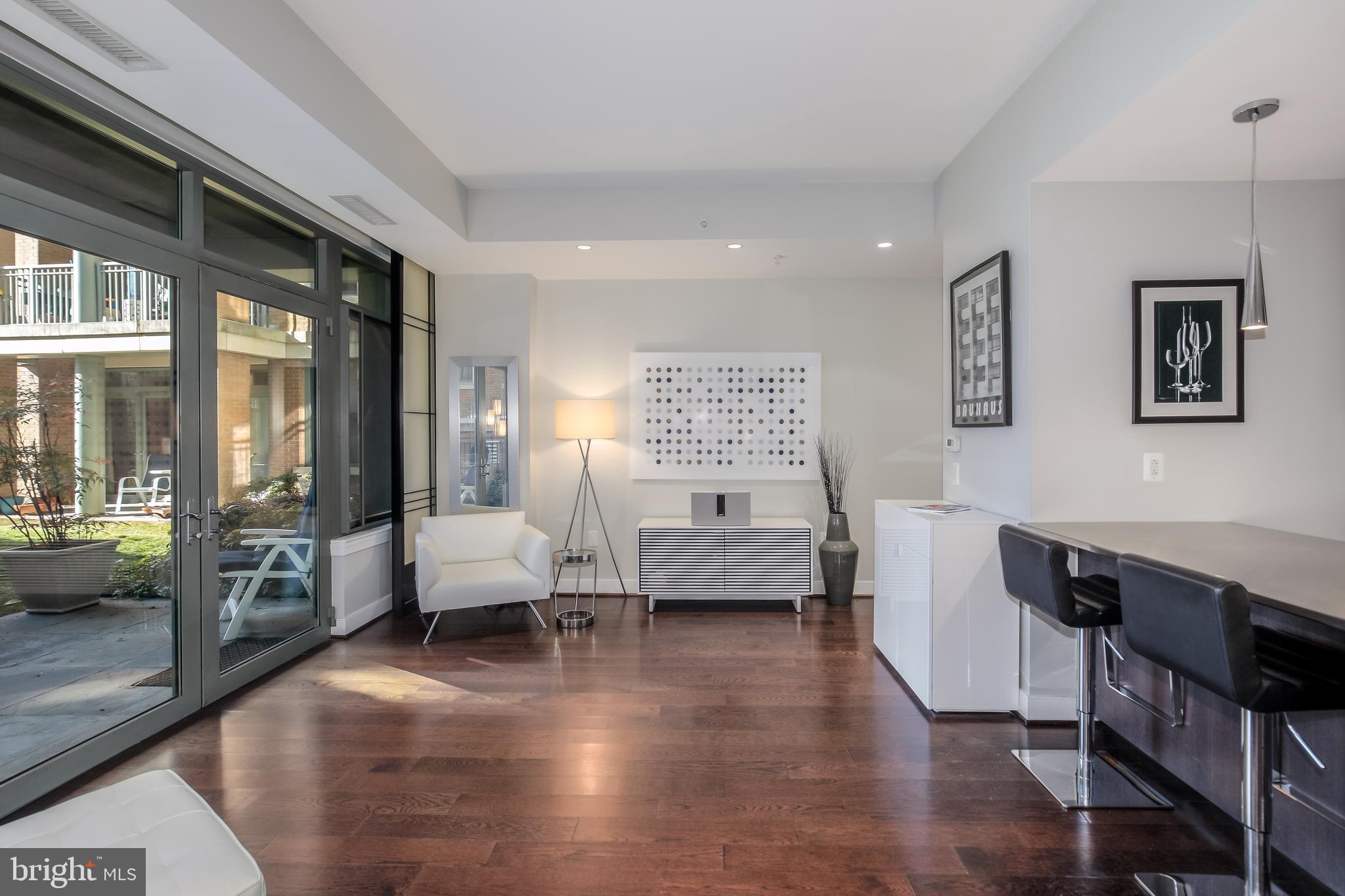 2425 L STREET NW 211