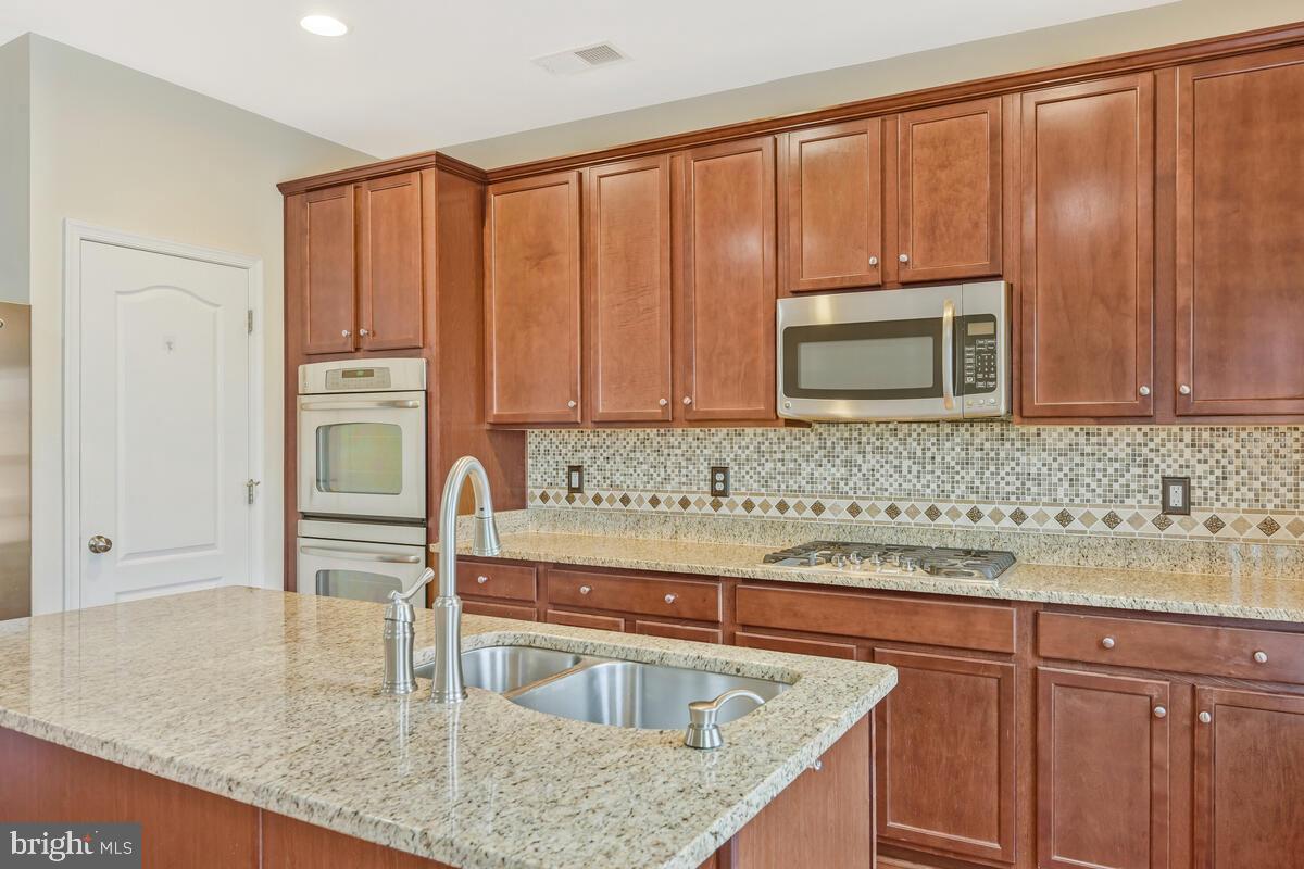 STONE RIDGE - Residential Lease