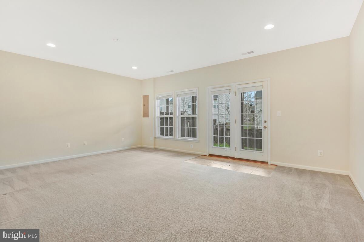 STONE RIDGE - Residential Lease