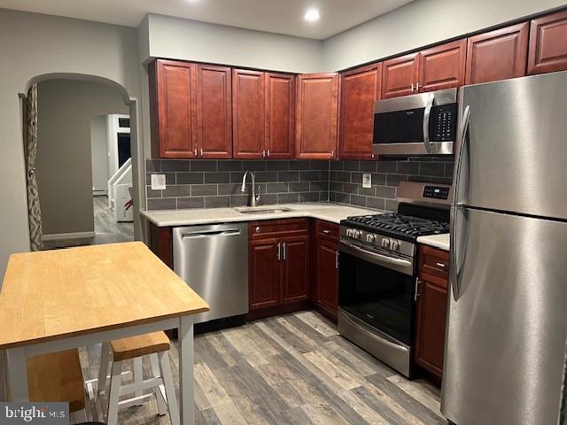 PORT RICHMOND - Residential Lease