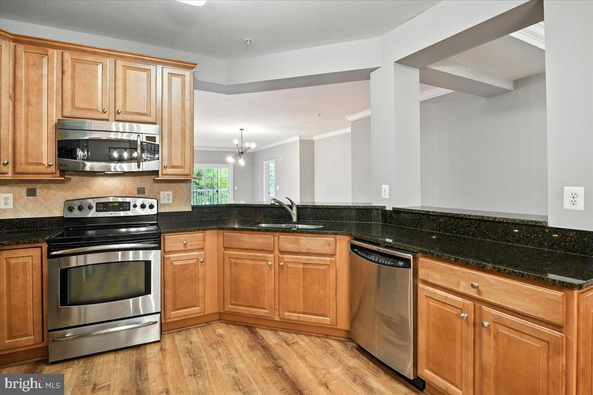 2700 WILLOW OAK DRIVE 111B