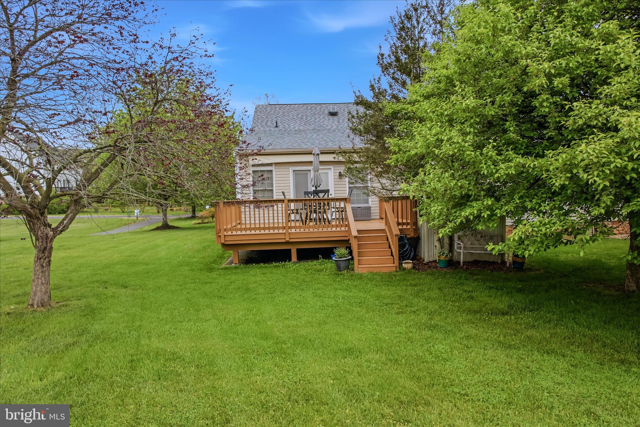 LOCUST HILL - Residential