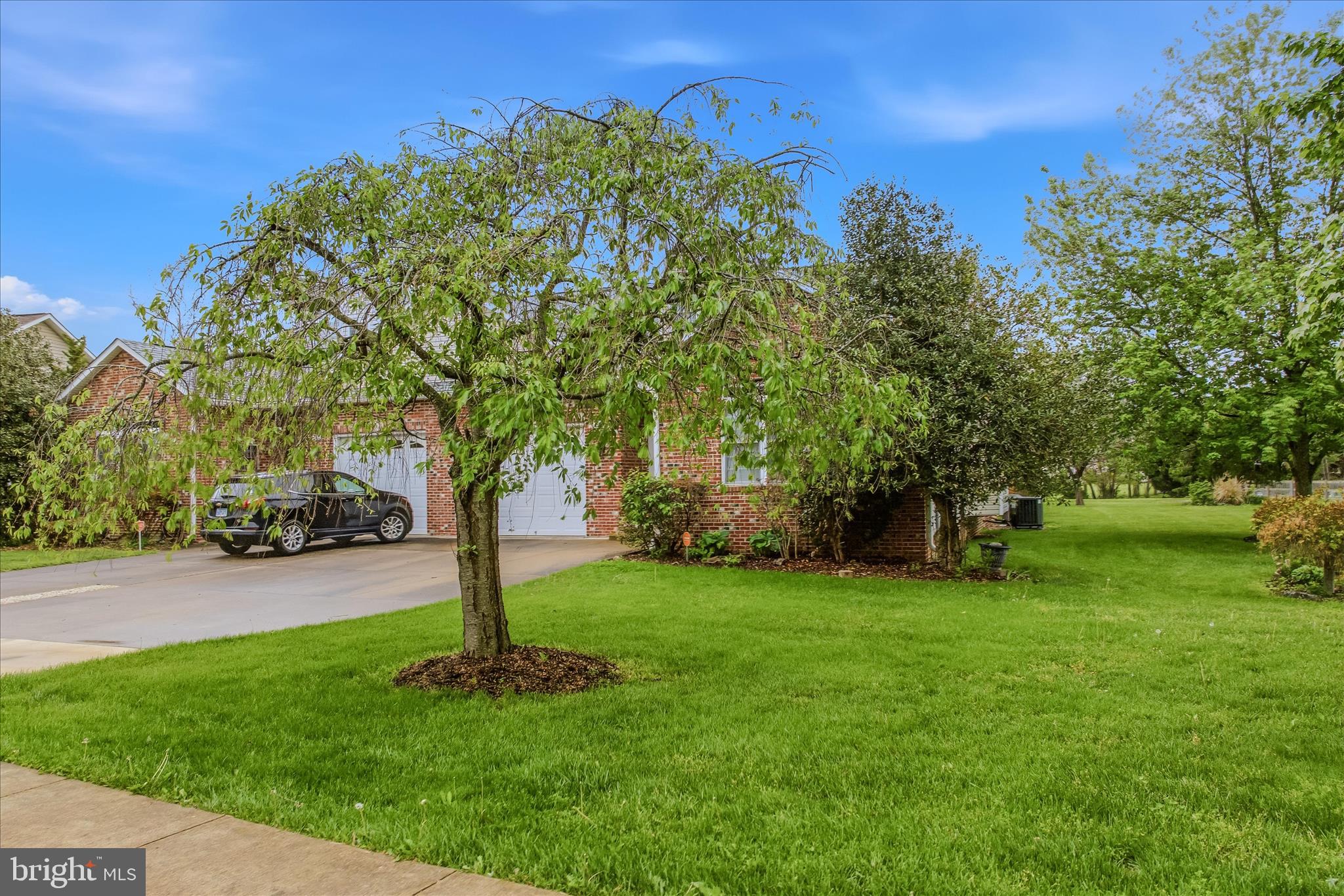 LOCUST HILL - Residential