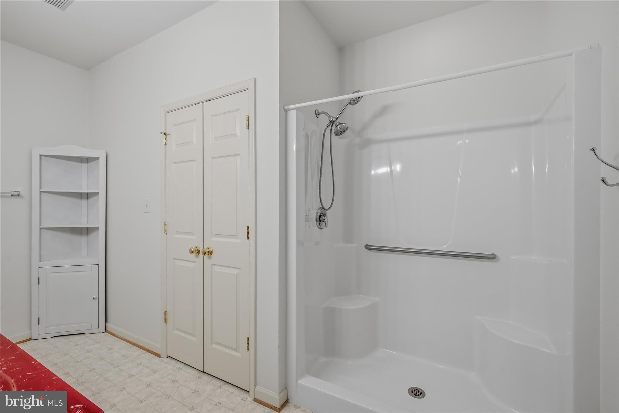 LOCUST HILL - Residential