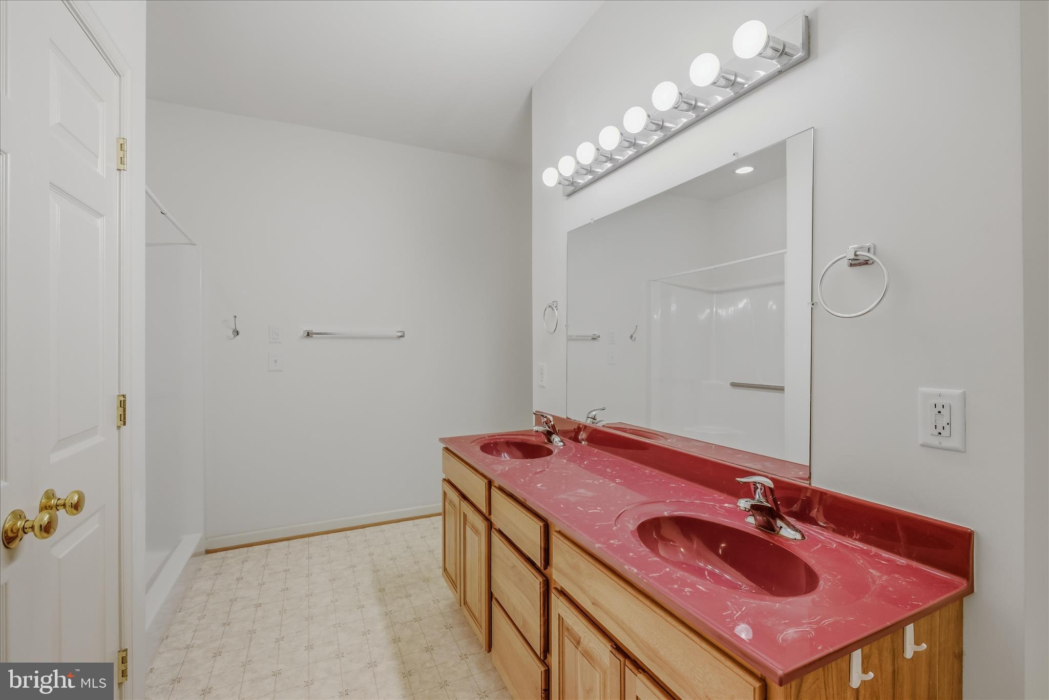 LOCUST HILL - Residential