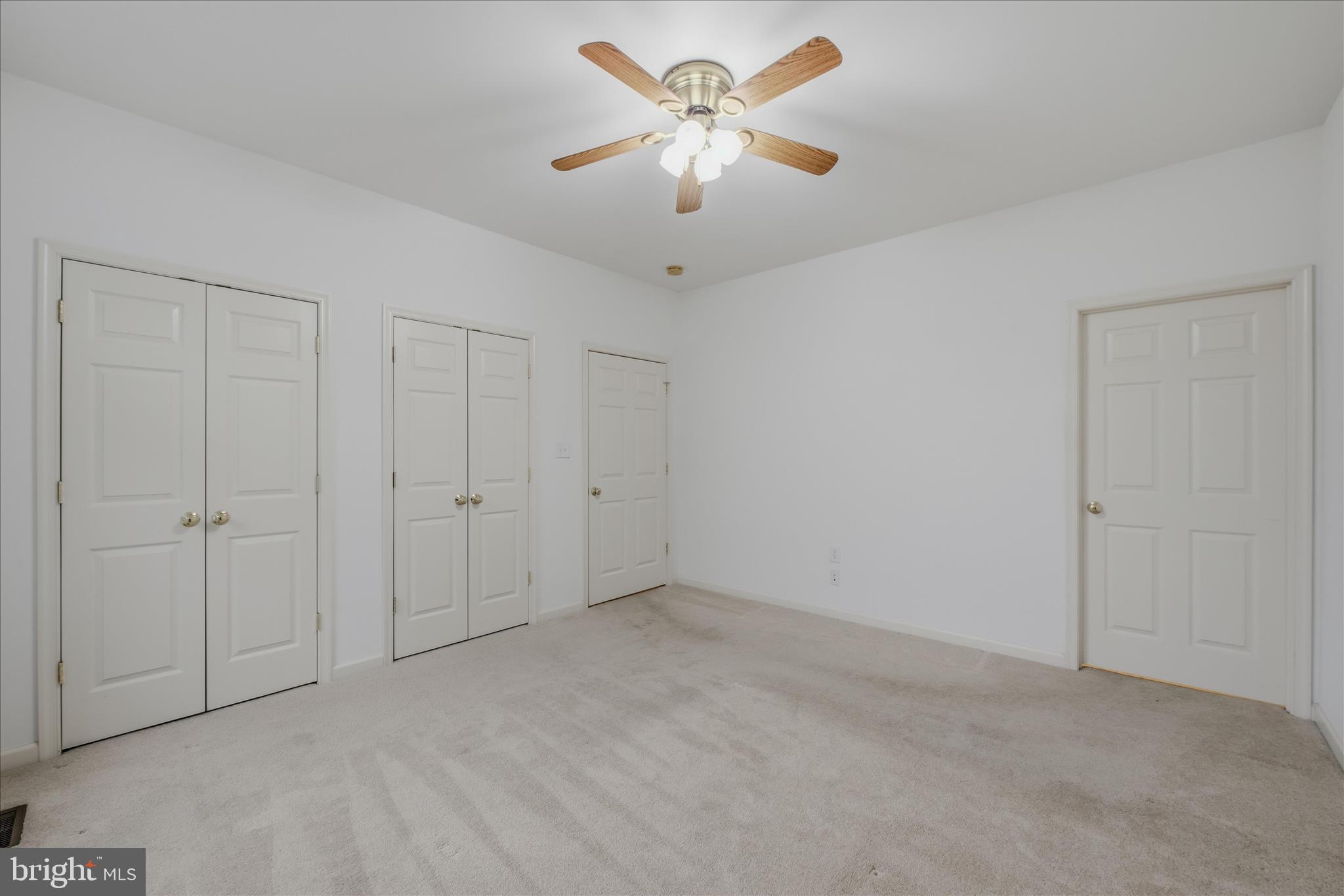 LOCUST HILL - Residential