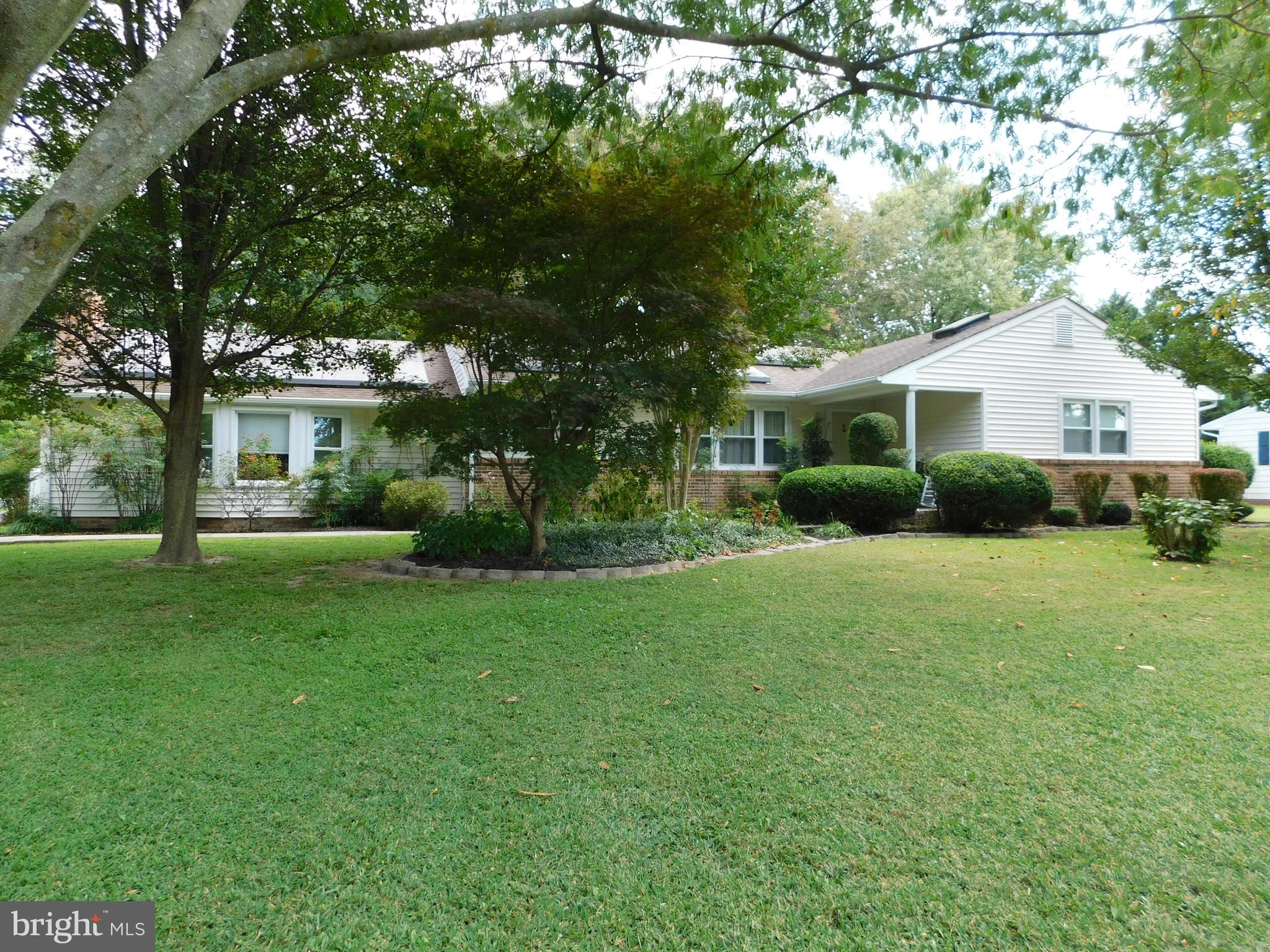 601 SHERWOOD CIRCLE
